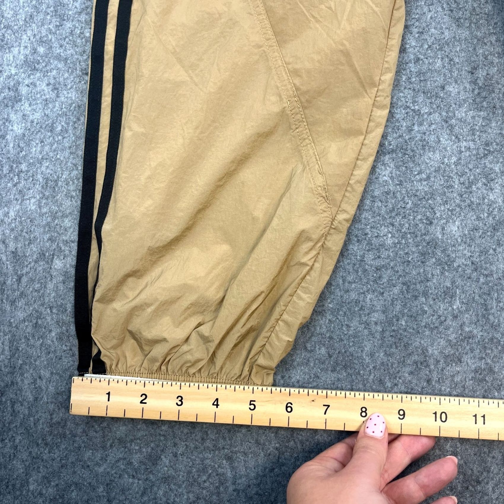 Adidas Adidas Track Pants Womens Small S UK10 Gold BNWT Trousers Pockets Regular Nylon Blended Fabric Size 32" / US 10 / IT 46 - 3 Thumbnail