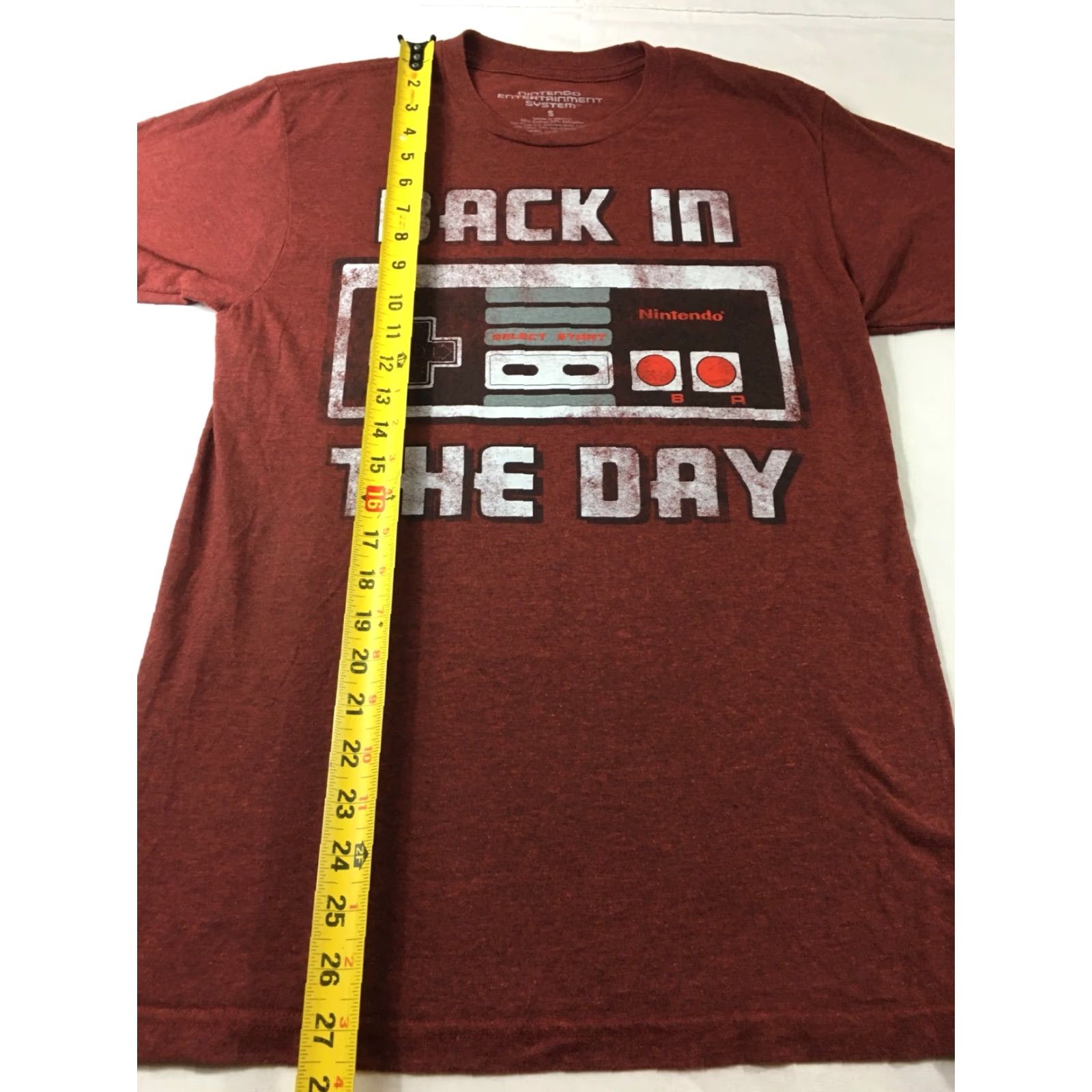 Nintendo Nintendo T-Shirt Mens S Back In The Day Distressed Red 90s Super Nintendo Controller Graphical Tee - Sz S EUC Size US S / EU 44-46 / 1 - 5 Thumbnail