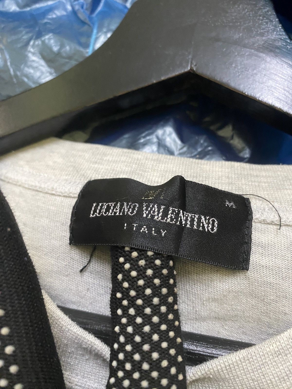 Vintage Luciano Valentino Italy Logo Tee Gray Japan Market Exclusive Size US M / EU 48-50 / 2 - 5 Thumbnail