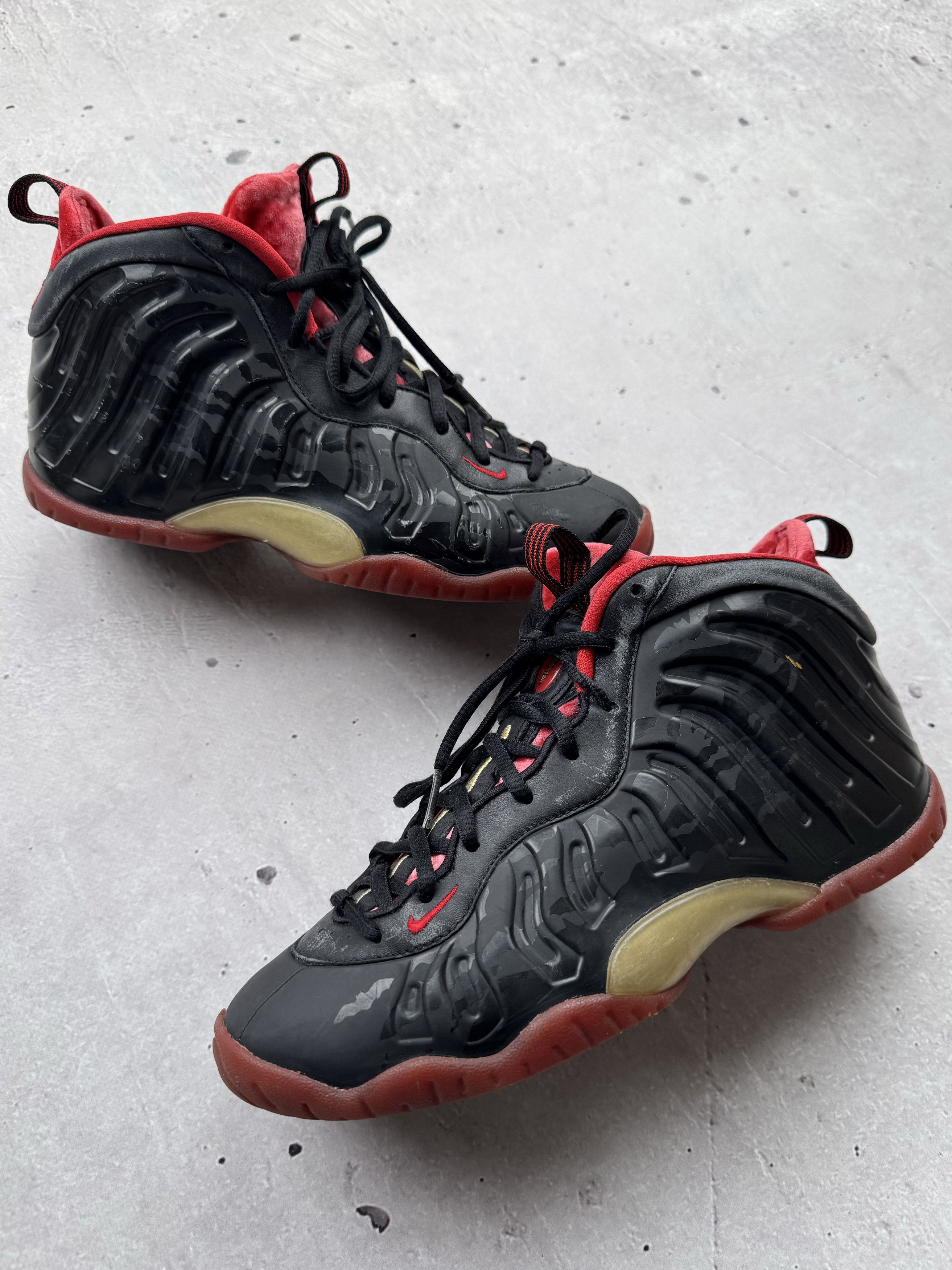 Nike Nike Foamposite One "Dracula" Size US 6.5 / EU 39-40 - 1 Thumbnail