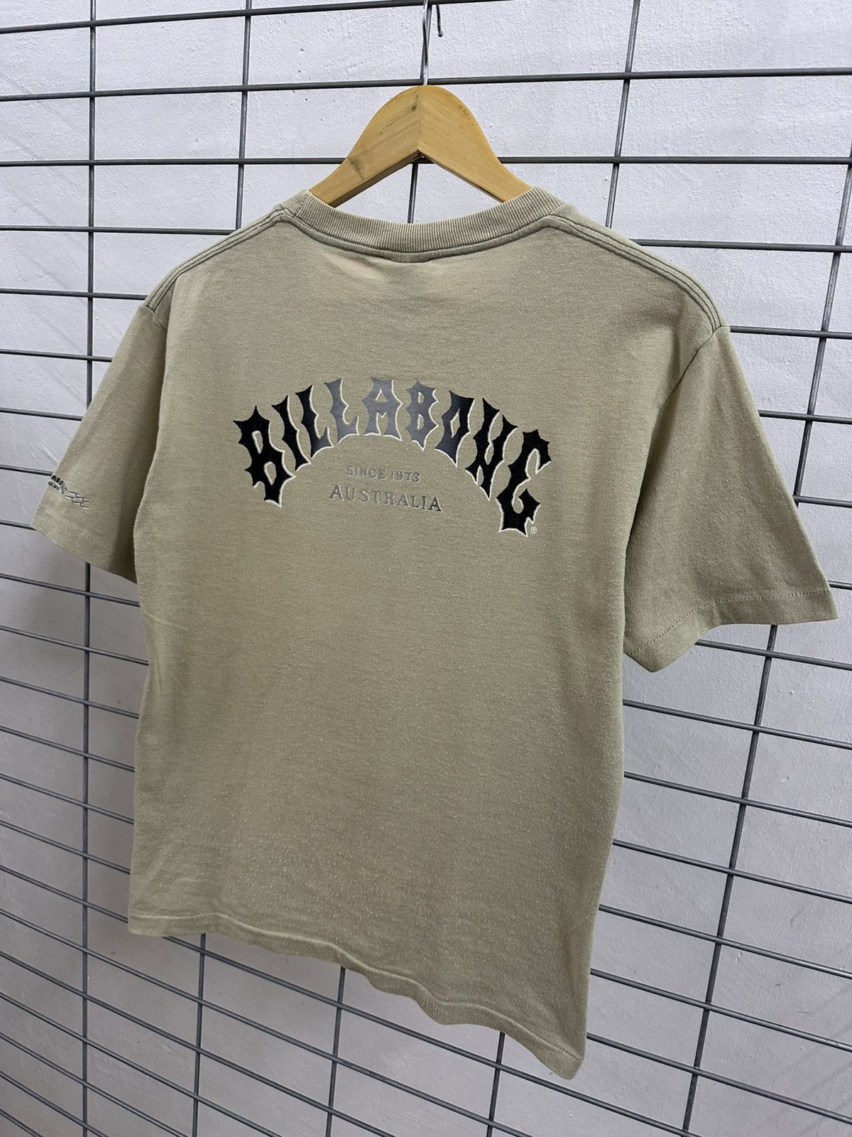 Billabong Rare And Beautiful Vintage 90’s Billabong Spell Out Surf Tee Size US S / EU 44-46 / 1 - 4 Thumbnail