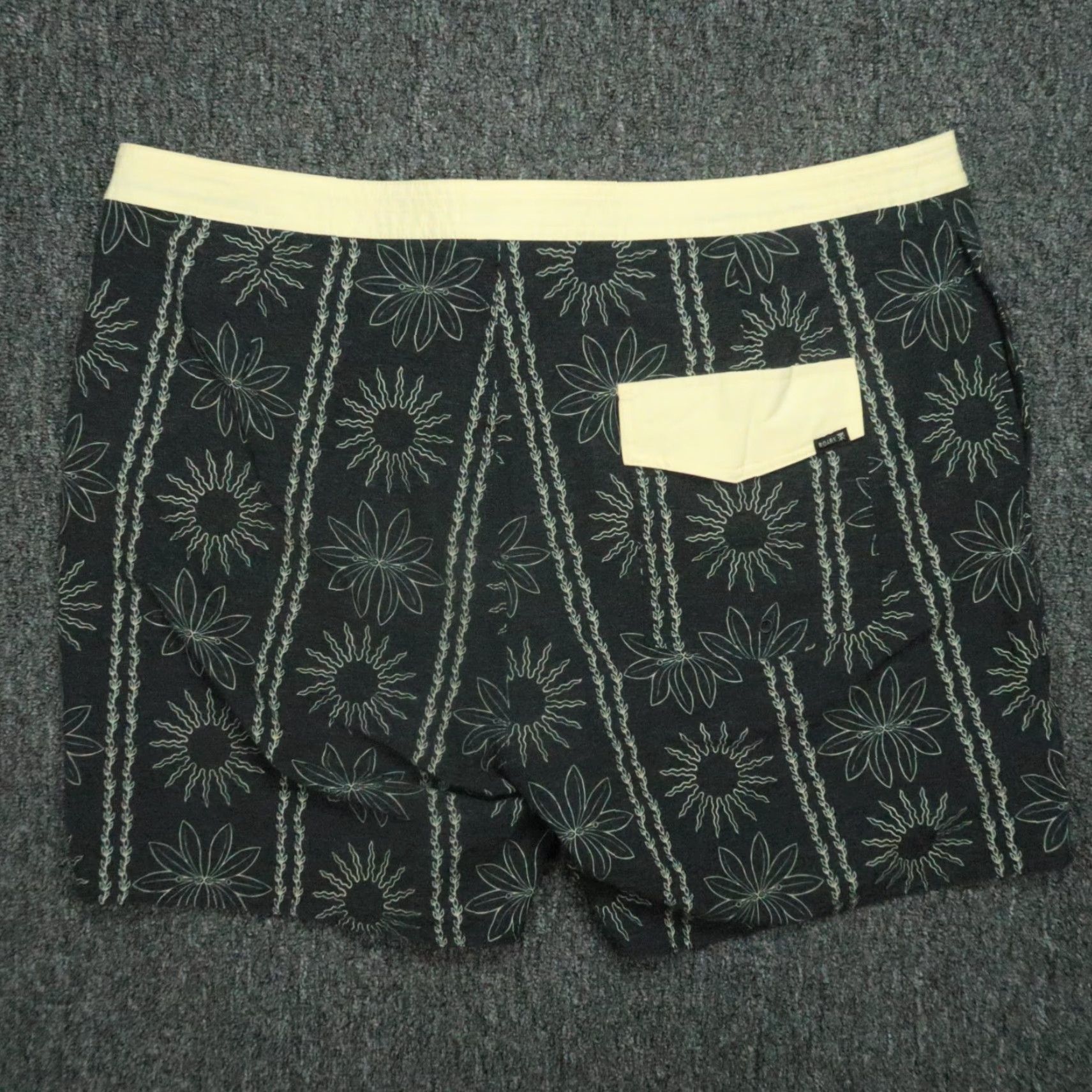 Roark Roark Board Shorts Mens 38 Black Yellow Floral Chiller Hemp Blend Cotton Nylon Polyester Spandex Size US 38 / EU 54 - 4 Thumbnail