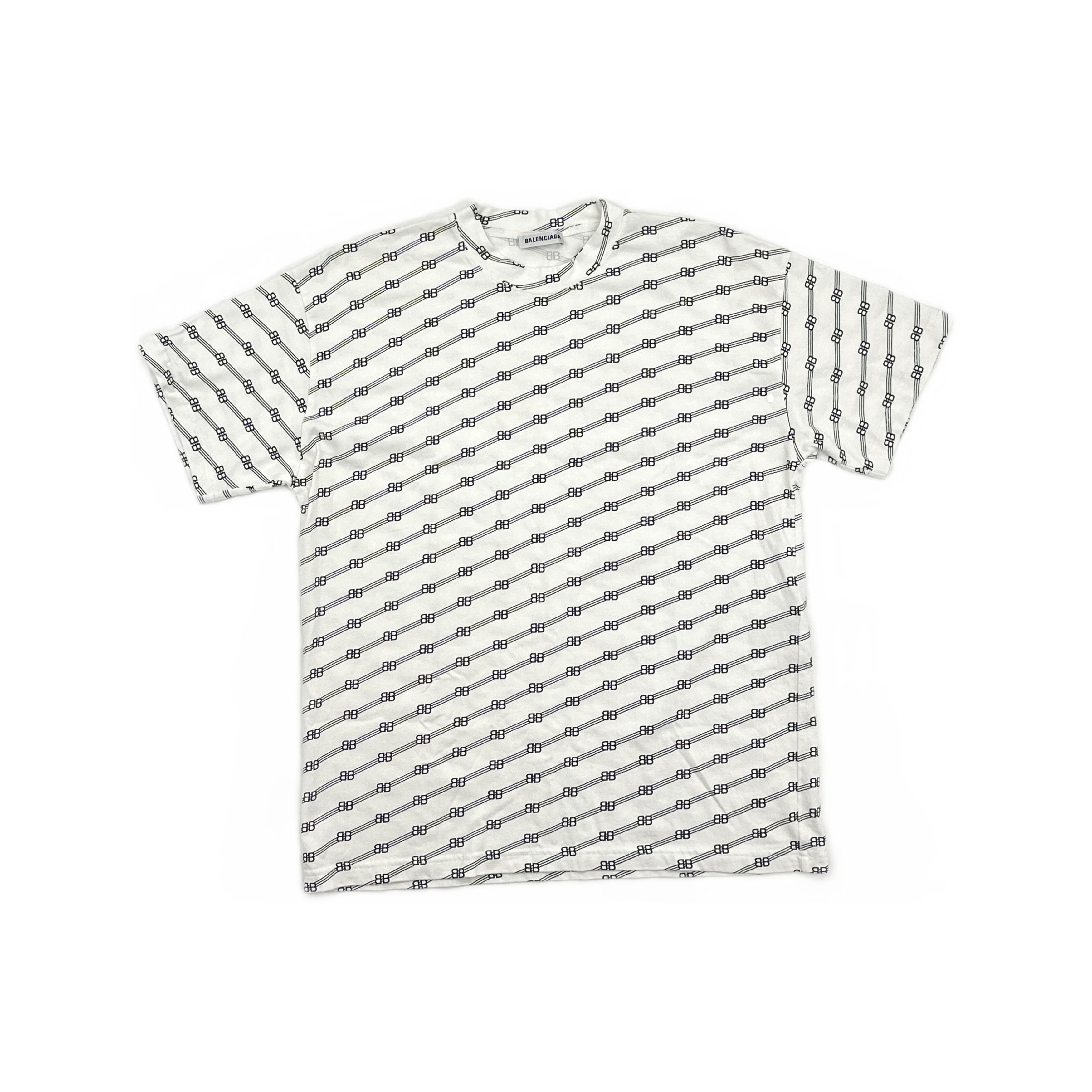 Balenciaga Balenciaga All-Over Logo T-Shirt Size L Size US L / EU 52-54 / 3 - 1 Thumbnail