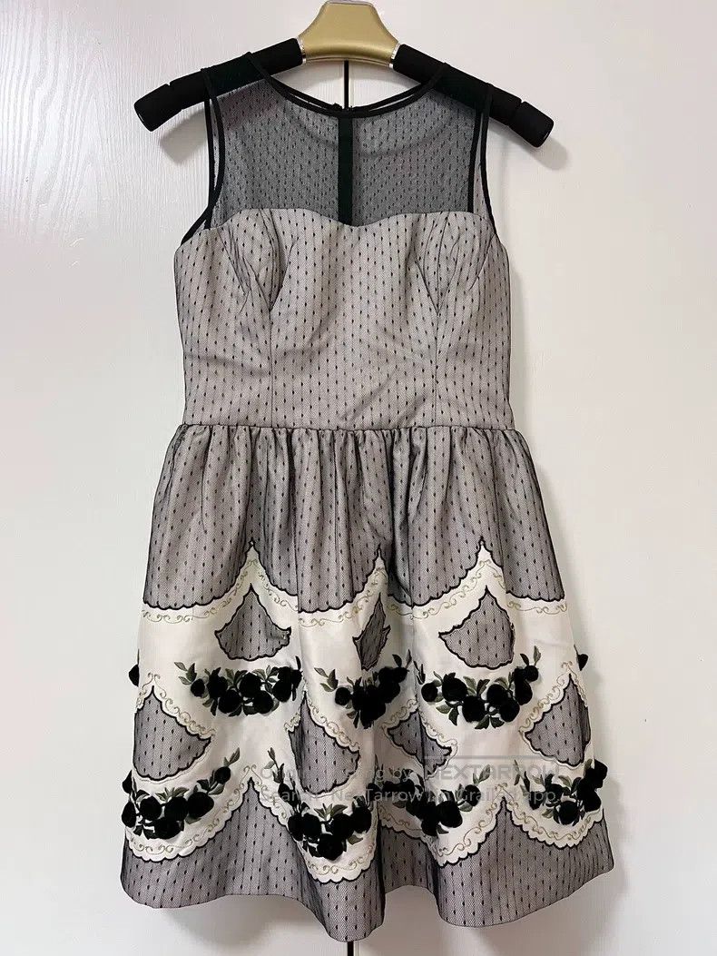 Valentino Valentino Women's dresses Size M / US 6-8 / IT 42-44 - 1 Thumbnail