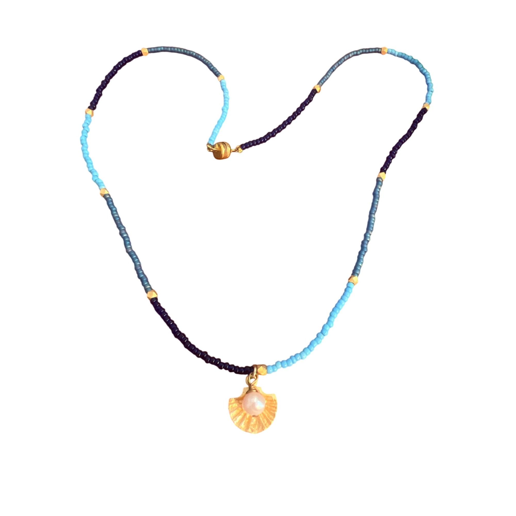 Other Vintage Glass Bead Necklace Gold Tone Shell Pendant Pearl Bl Size ONE SIZE - 1 Thumbnail