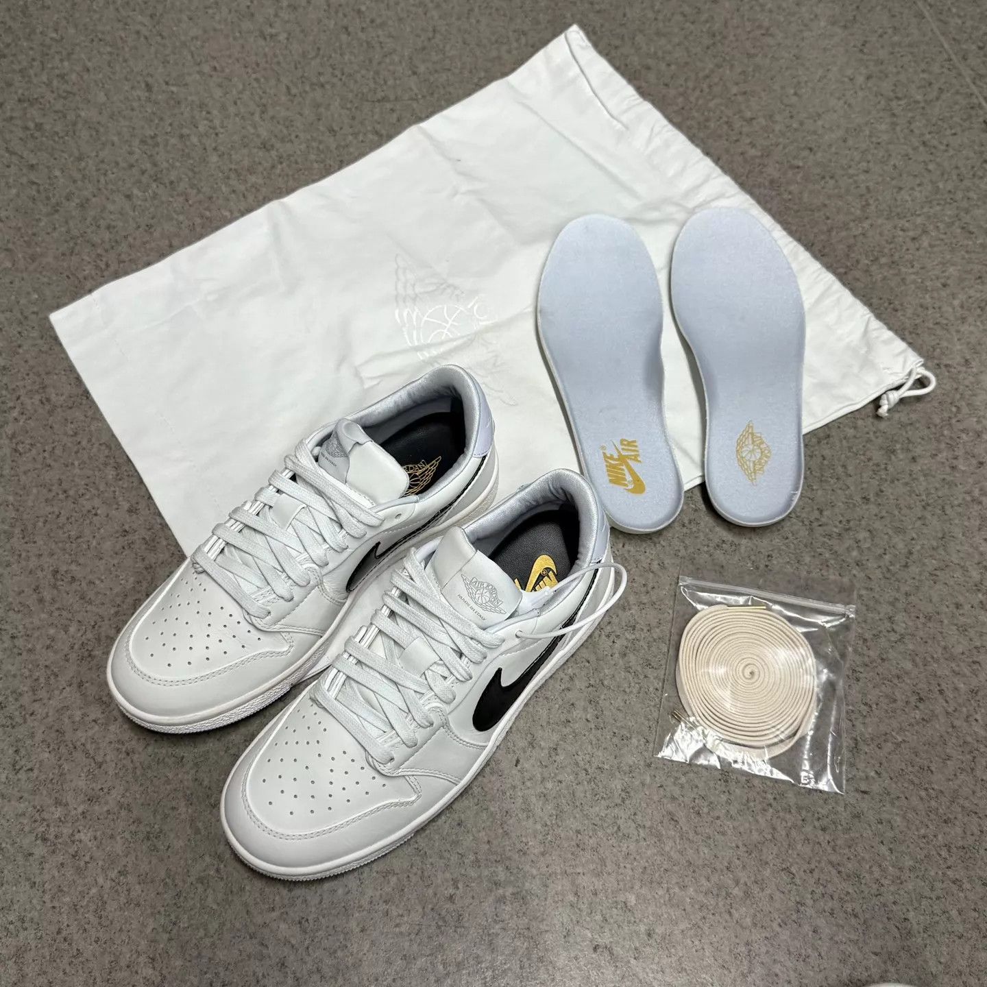 Nike AJ1 Low 85 Wings White/Black 38 Worn 1x Size US 7.5 / IT 37.5 - 9 Thumbnail