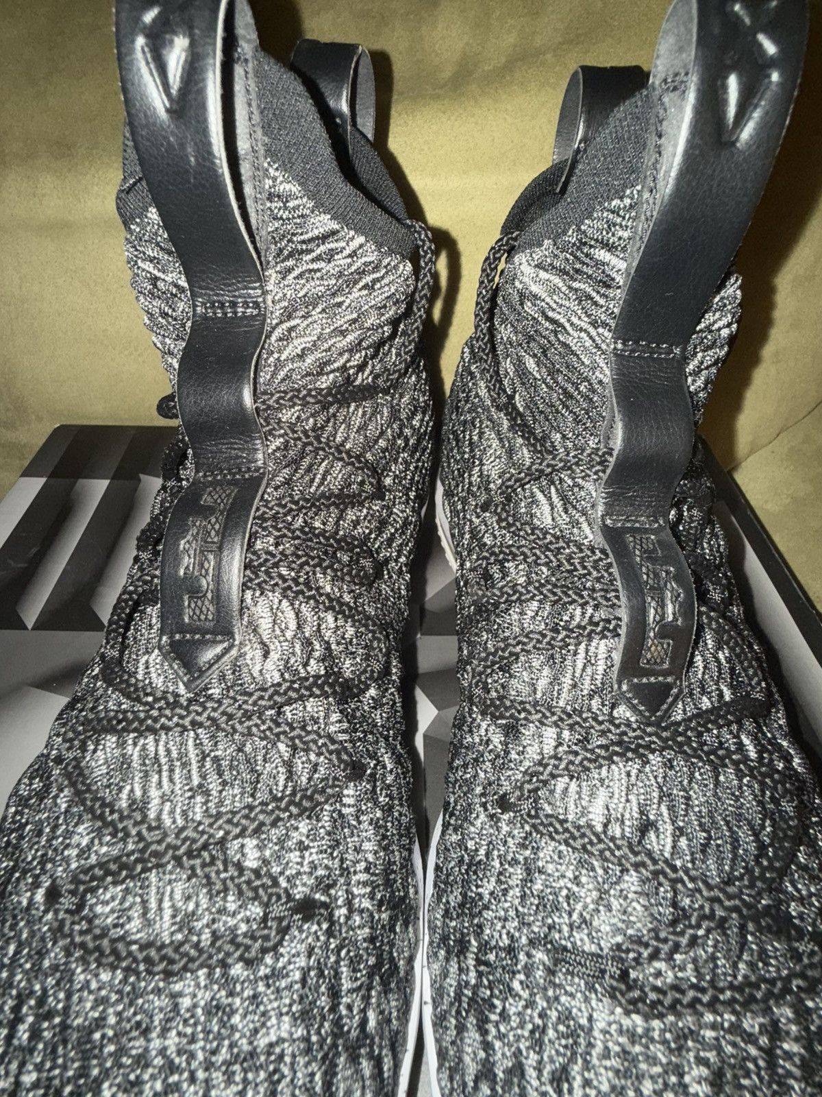 Nike Nike LeBron XV “Ashes” LeBron James 15, OG Box, VNDS, size13 Size US 13 / EU 46 - 21 Thumbnail