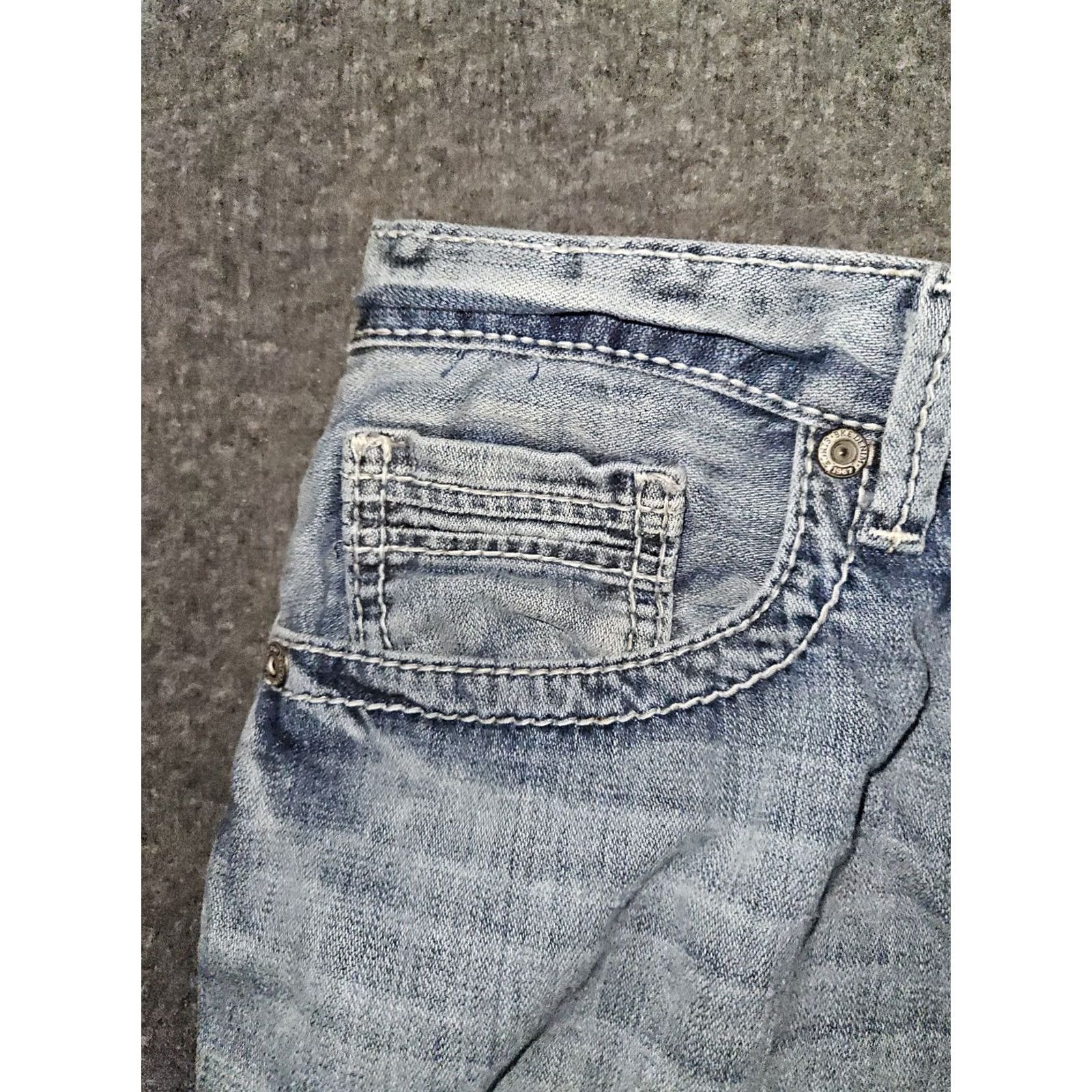Vintage BKE Tyler Bootcut Jeans Men's 34x31 Mid Blue Embroidered Preppy Logo Cowboy Rock 90s Mens Regular Size US 34 / EU 50 - 6 Thumbnail