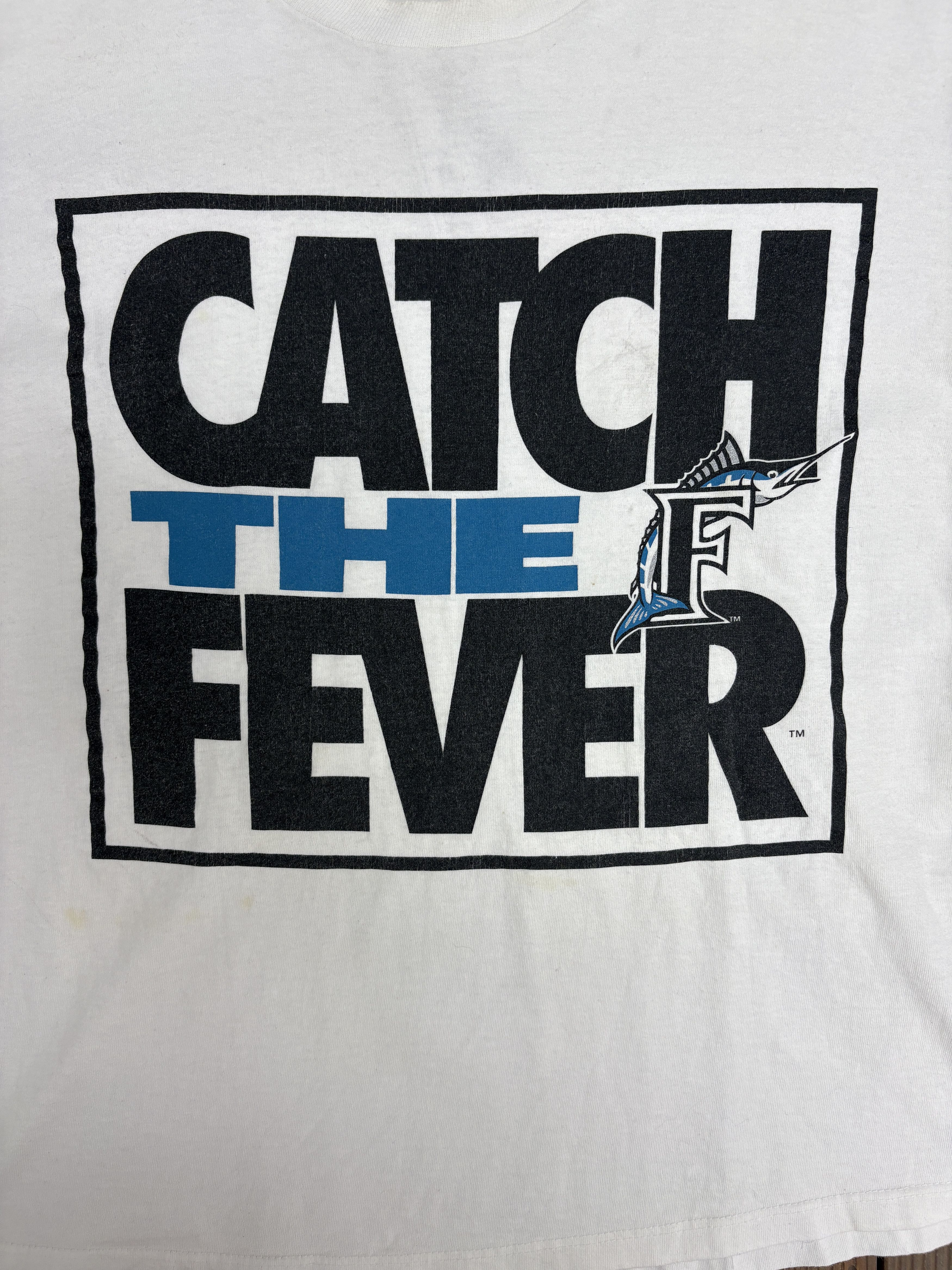 Vintage Florida Marlins Catch The Fever Vintage White T-Shirt Tee Size US XL / EU 56 / 4 - 2 Thumbnail