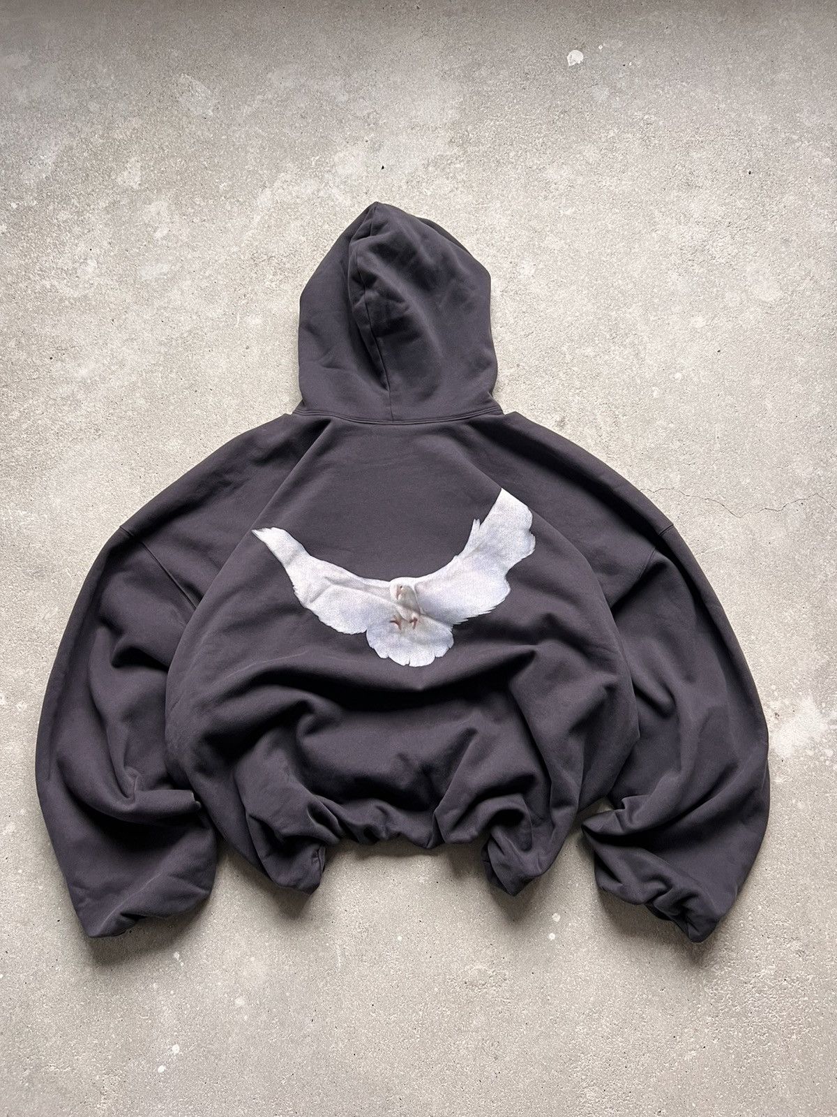 Balenciaga × Gap × Yeezy Yeezy Gap Dove Hoodie Dark Grey Size US XL / EU 56 / 4 - 3 Thumbnail