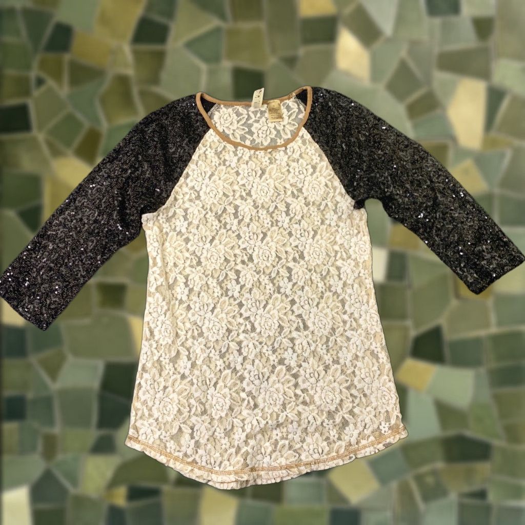 BKE BKE Womens Blouse Shirt 3/4 Sleeve Beige Sheer Gauze Sequin Front V-Shape Neck Adult Small Size S / US 4 / IT 40 - 1 Thumbnail
