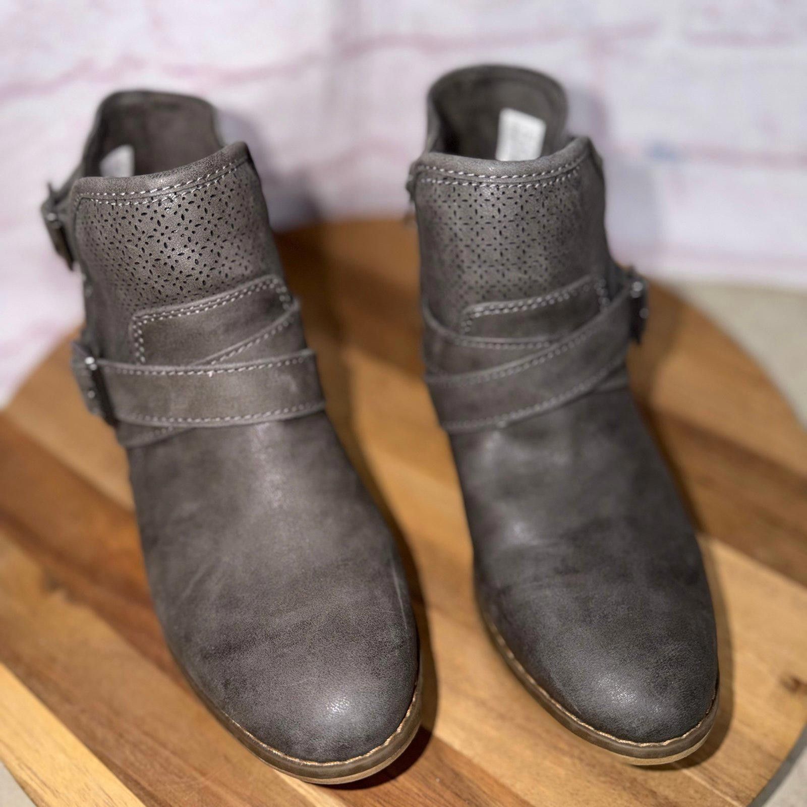 Other Rocket Dog Women's Ankle Boots with Buckle Detail Size 7 Size US 7 / IT 37 - 2 Thumbnail
