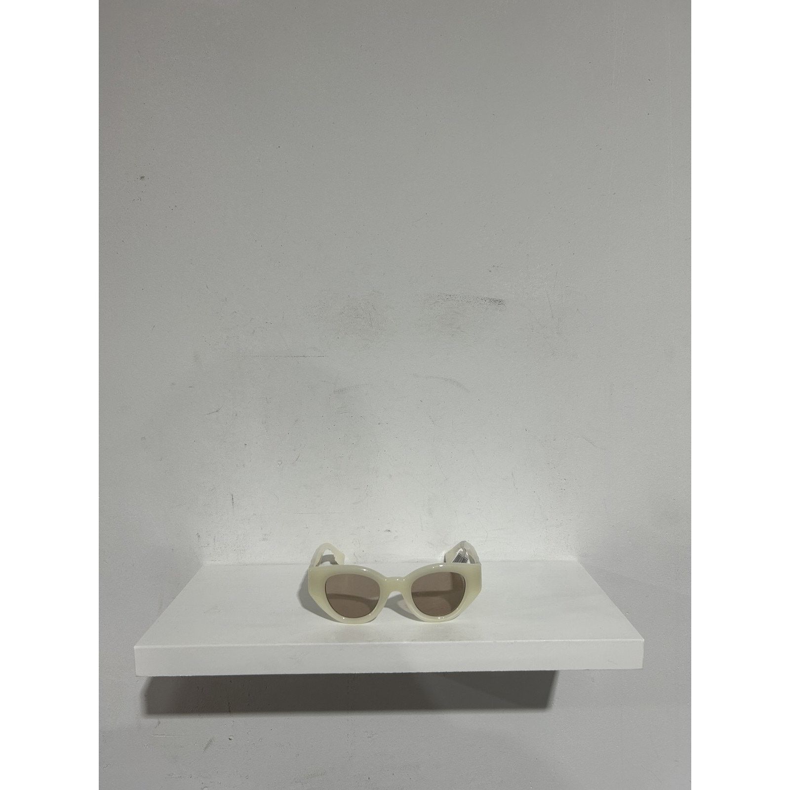 Burberry BURBERRY MEADOW SHADES NEW Size ONE SIZE - 1 Thumbnail