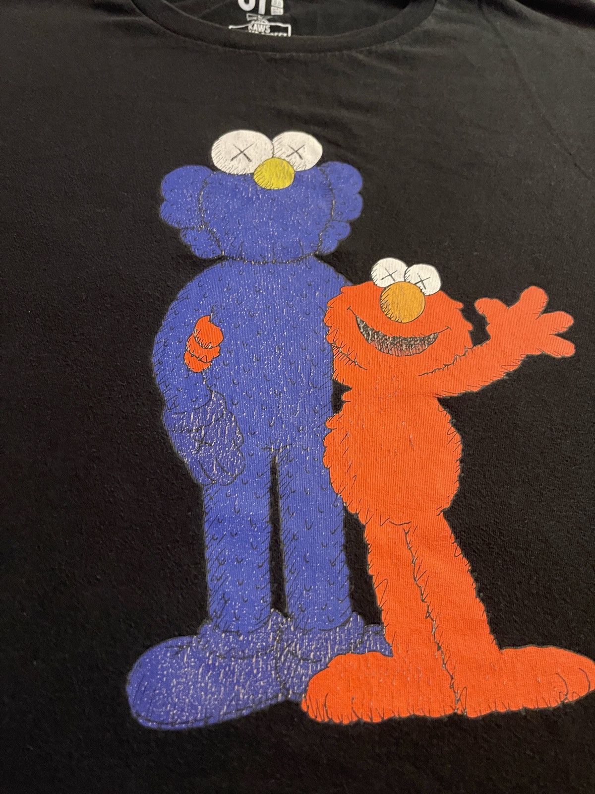 Kaws × Uniqlo KAWS x Sesame Street “BFF” Tee Size US L / EU 52-54 / 3 - 2 Thumbnail