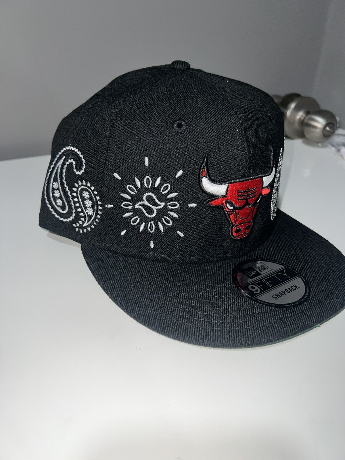 New Era Chicago Bulls New Era Paisley Snapback - Black Size ONE SIZE - 3 Thumbnail