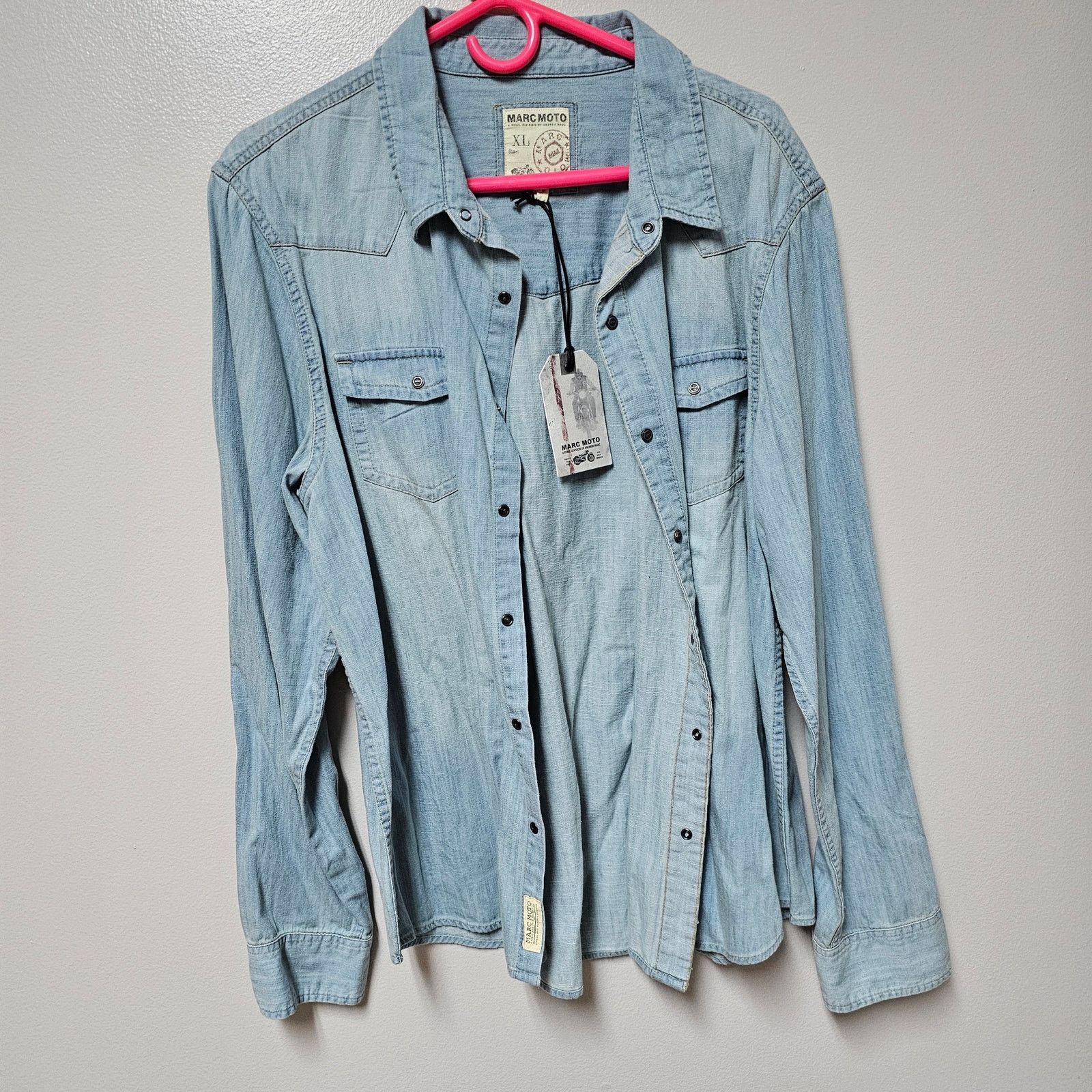 Andrew Marc NWT Men's Marc Moto Snap Front Denim Shirt Size XL Size US XL / EU 56 / 4 - 2 Thumbnail
