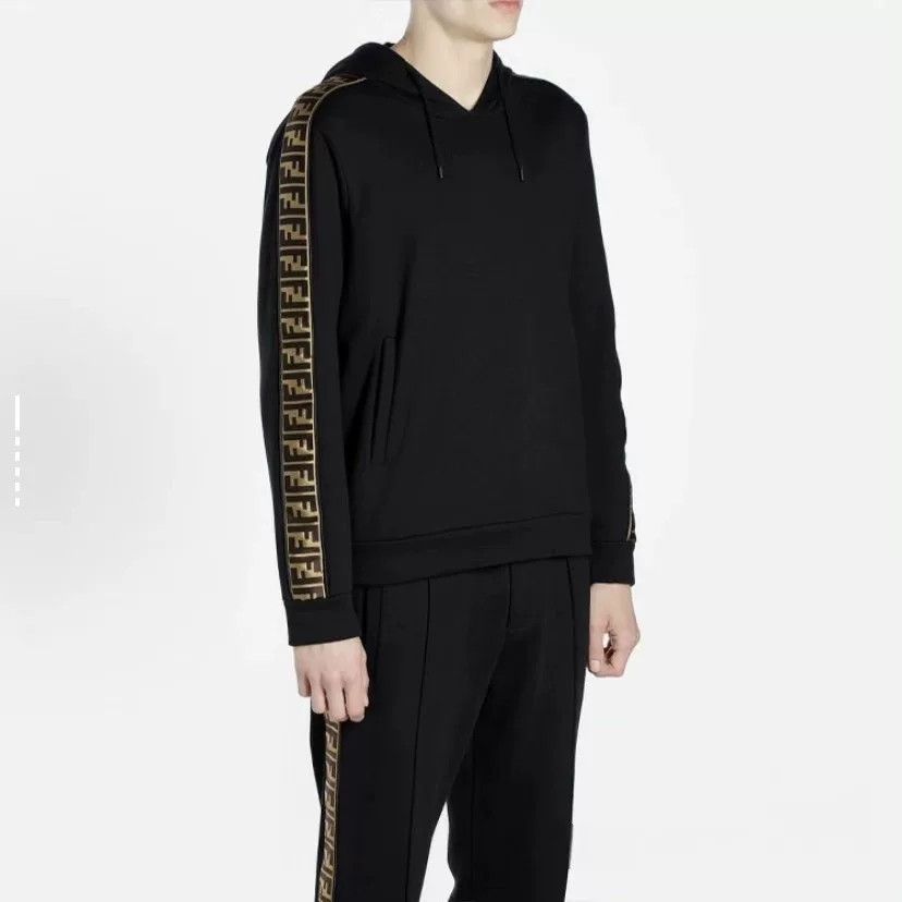 Fendi fendi black hooded sweatshirt uni Size US L / EU 52-54 / 3 - 1 Preview