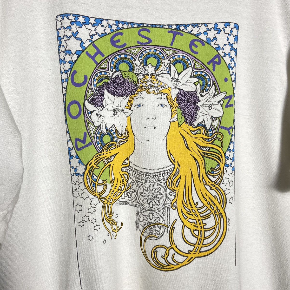 Vintage Vintage 90s Alphonse Mucha Rochester New York Art T-Shirt Size US XL / EU 56 / 4 - 2 Thumbnail