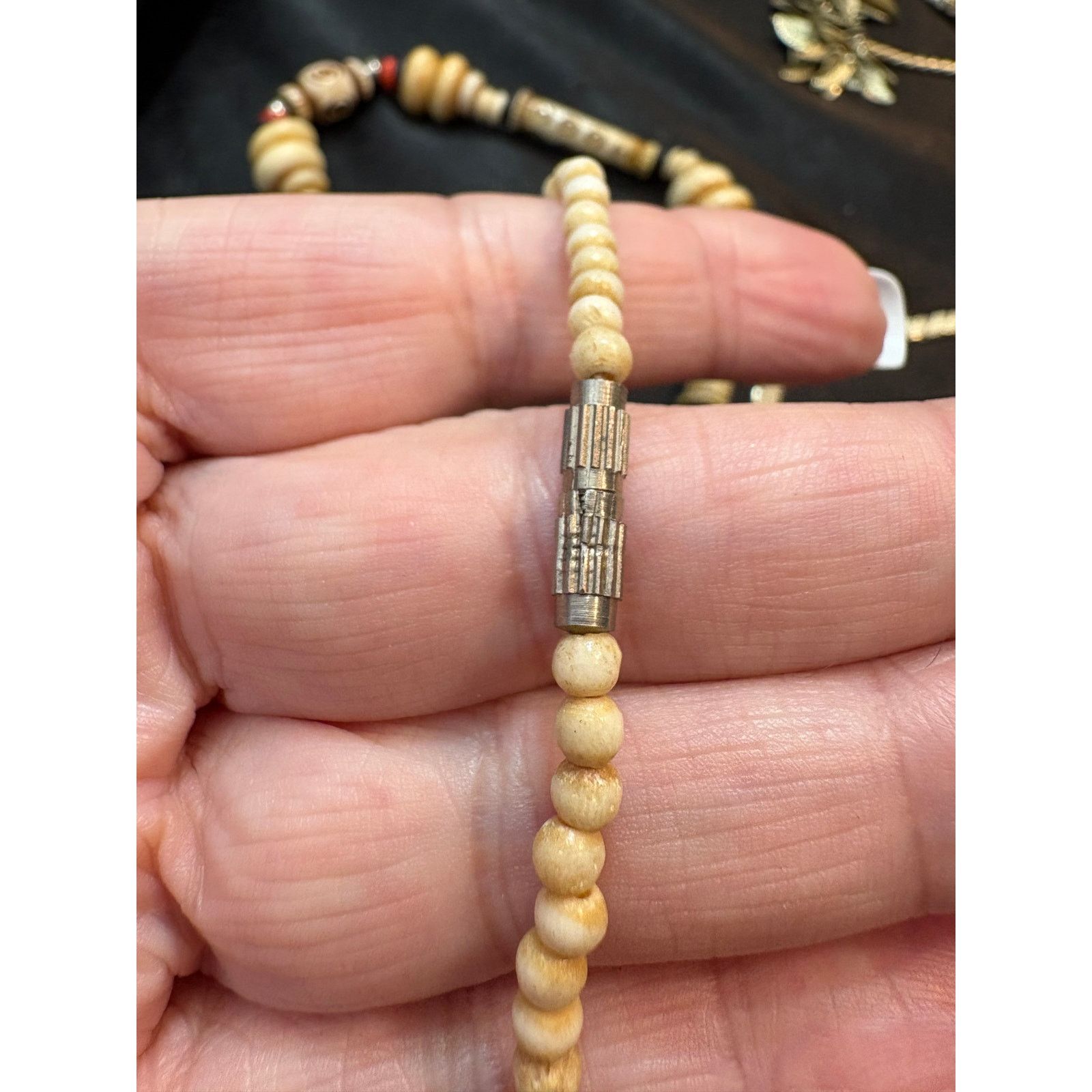 Other VTG 1980s Bone Bead Necklace 16" Tribal Boho Carved Beads Size ONE SIZE - 4 Thumbnail