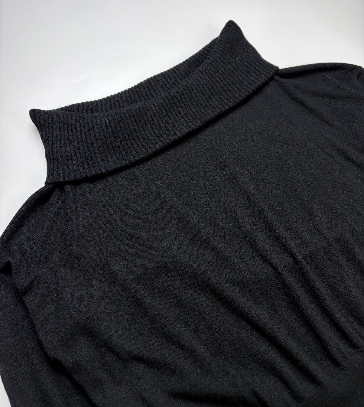 Alexander McQueen Archive Alexander Mcqueen Cashmere Off Shoulder Knitwear Size S / US 4 / IT 40 - 7 Thumbnail