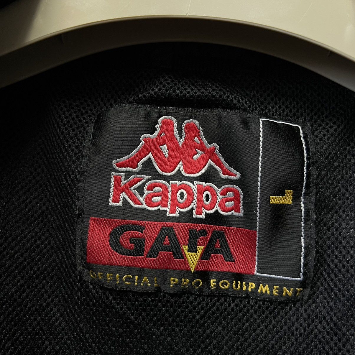 Kappa Vintage 90s Kappa F.C Juventus Zip Up Jacket RARE size L Size US L / EU 52-54 / 3 - 18 Thumbnail