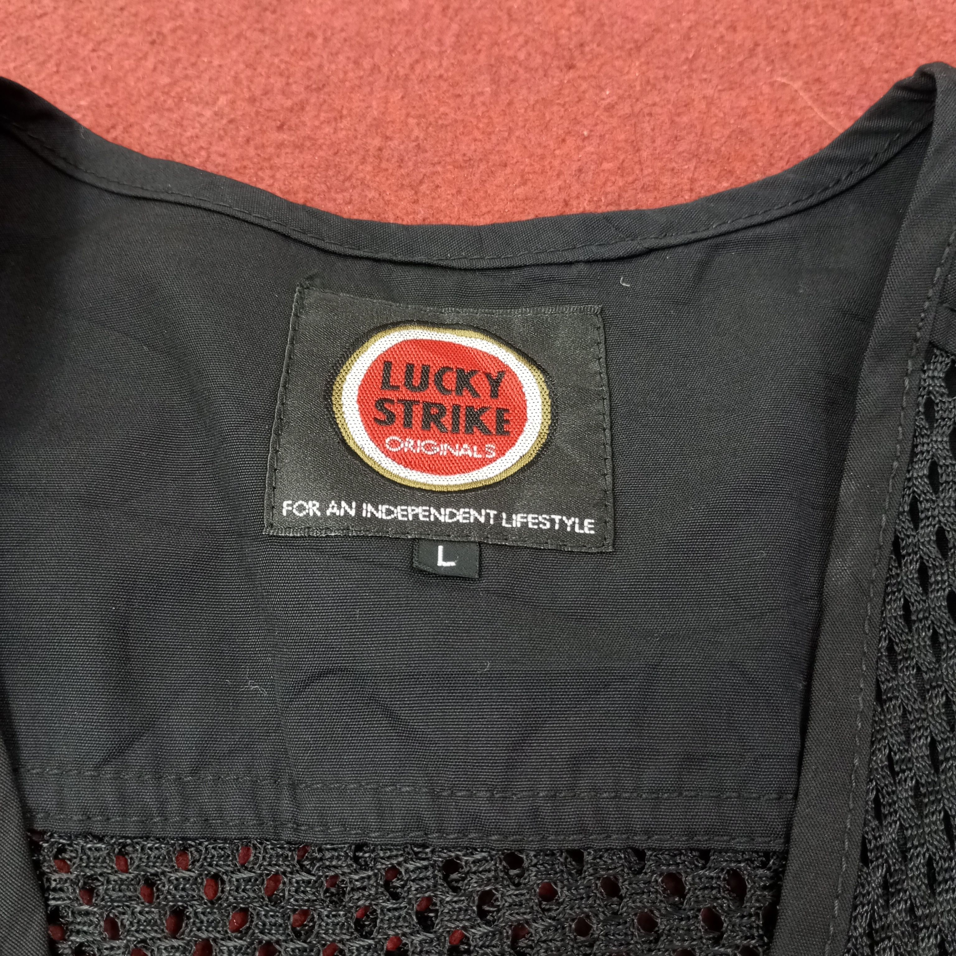 Vintage Lucky Strike Motorsports Style Vest c239n76 Size US M / EU 48-50 / 2 - 5 Thumbnail