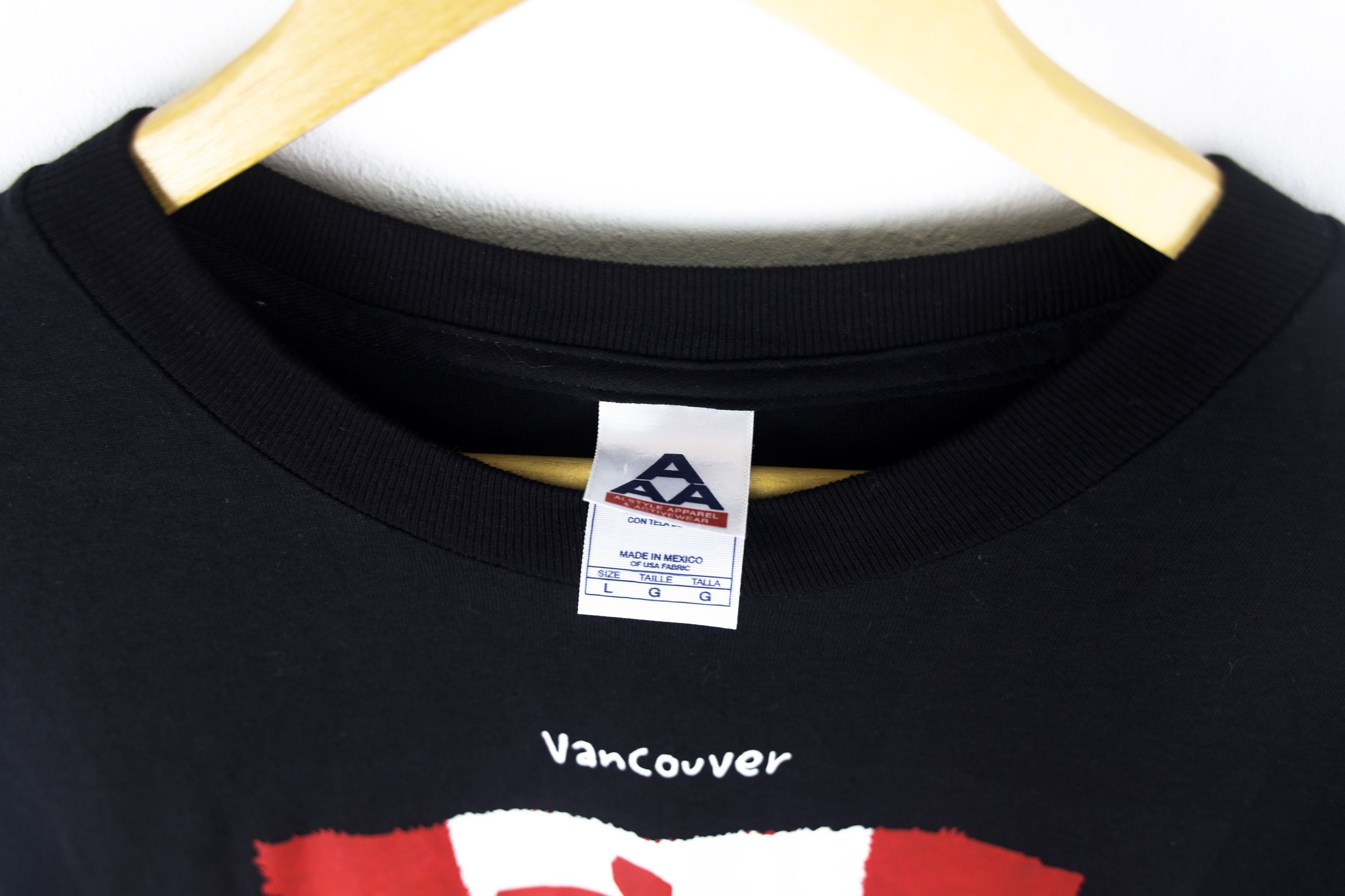 Crash Vancouver × Vintage Vintage 90s Canada Toronto Flag Graphic Long Sleeve T-shirt Size US L / EU 52-54 / 3 - 4 Thumbnail