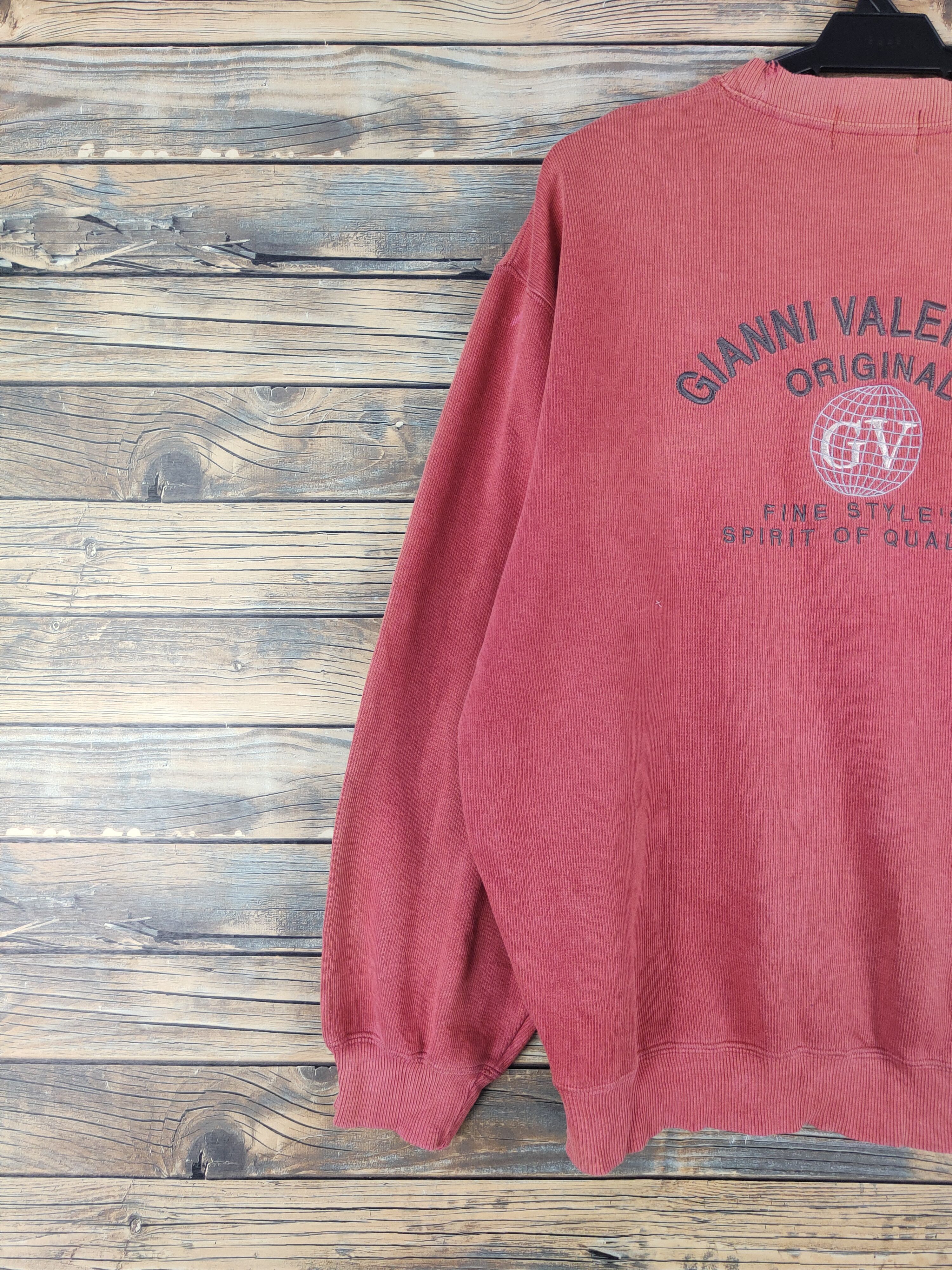 Gianni Valentino Gianni Valentino Red Faded vintage Sweatshirts #W2041 Size US L / EU 52-54 / 3 - 3 Thumbnail
