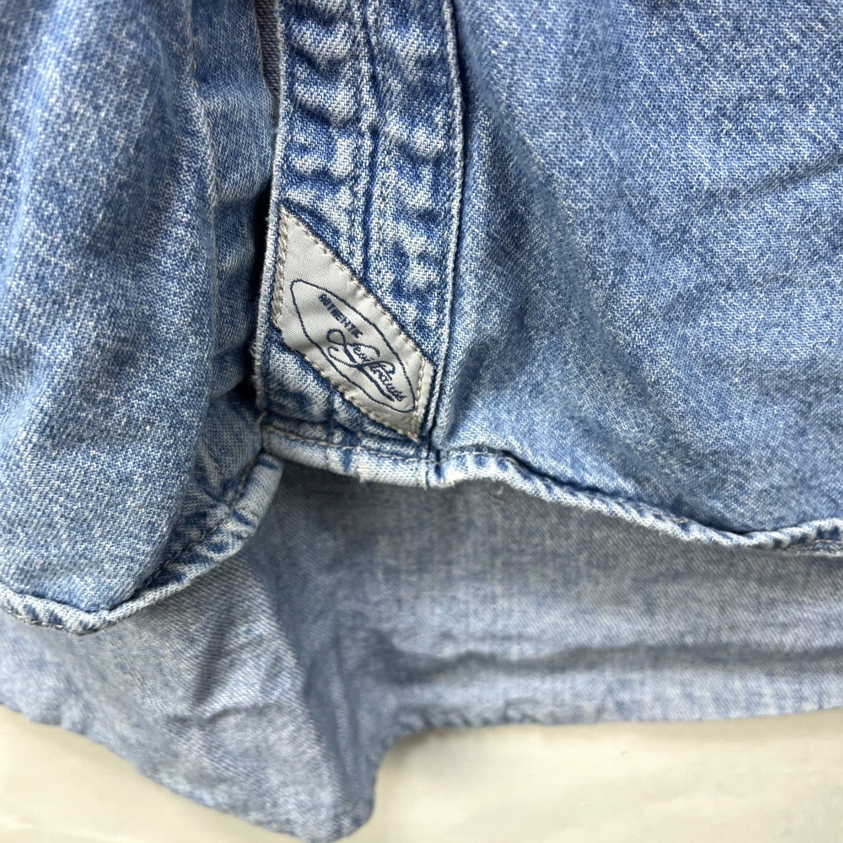 Levi's VINTAGE Levi's Denim Button-Up Long Sleeve Shirt XL 90s Blue Men Size US XL / EU 56 / 4 - 7 Thumbnail