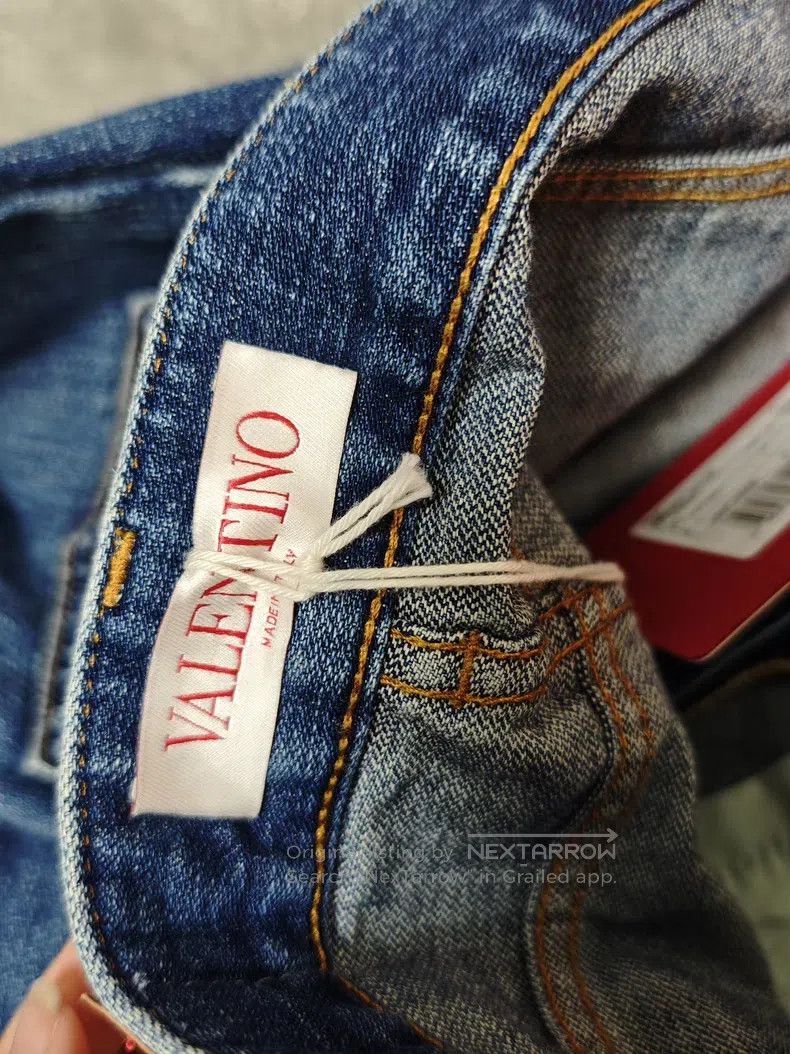 Valentino Valentino Mid-rise zippered loose wide-leg jeans Size 26" / US 2 / IT 38 - 7 Thumbnail