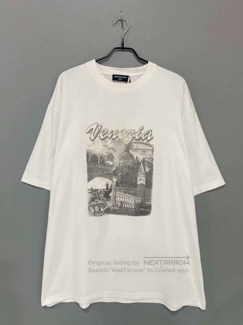 Balenciaga Balenciaga White Venice city short-sleeve Size US M / EU 48-50 / 2 - 1 Thumbnail