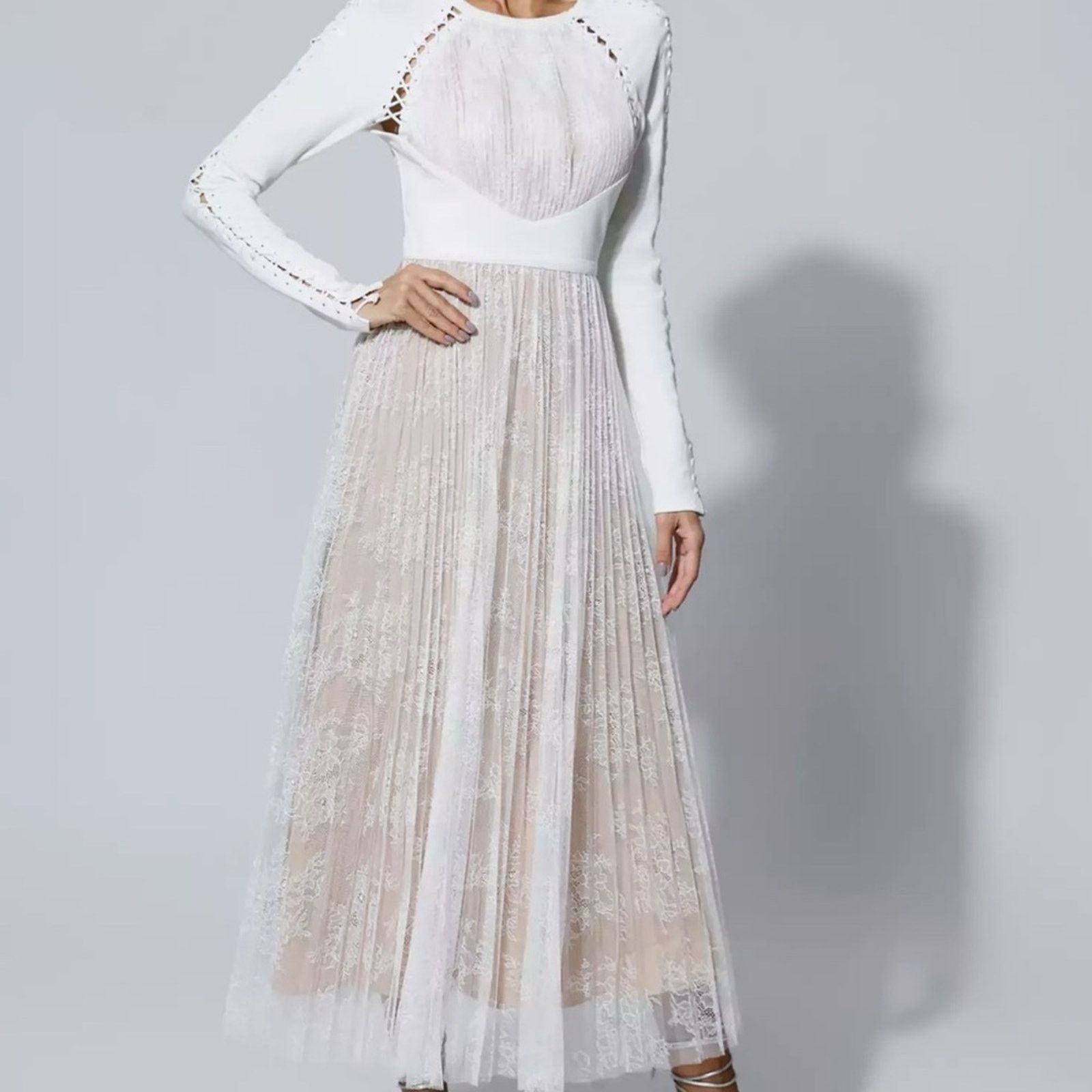 Other Elegant White and Cream Lace Dress size S Size S / US 4 / IT 40 - 1 Thumbnail