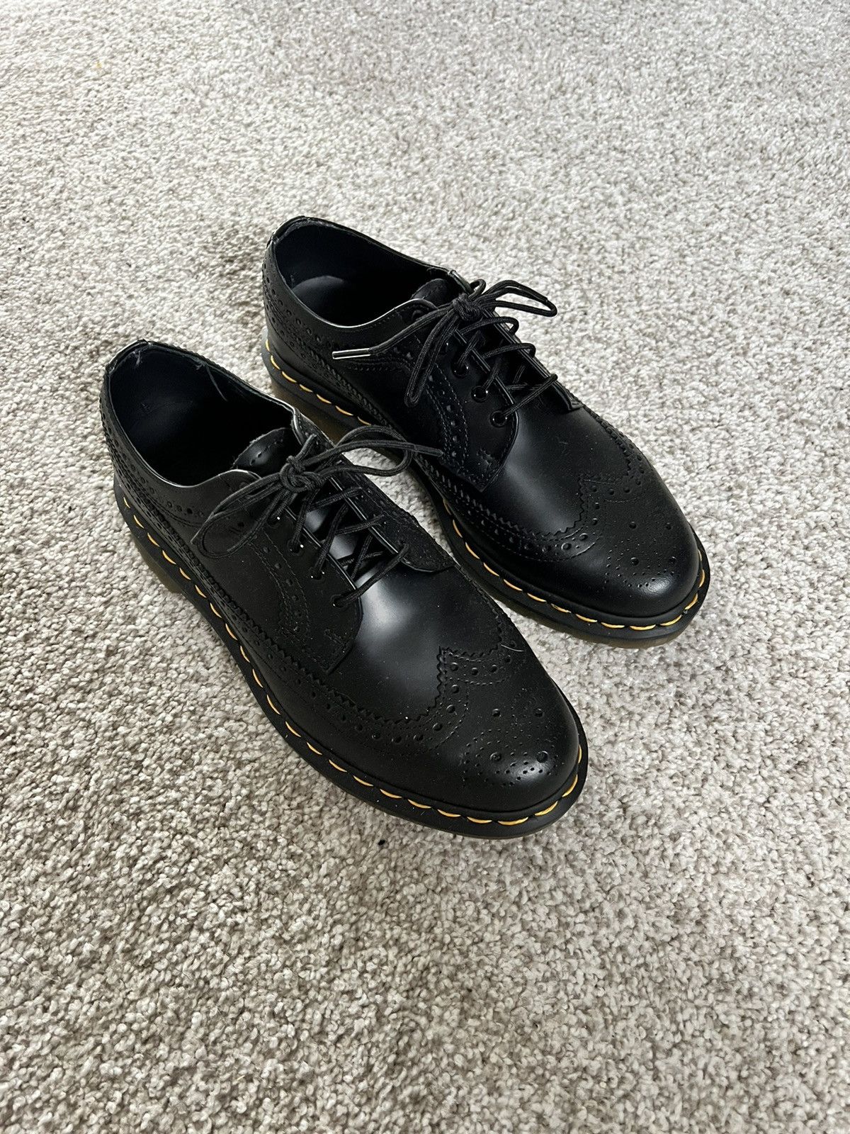 Dr. Martens Dr Marten Size US 7 / EU 40 - 1 Thumbnail
