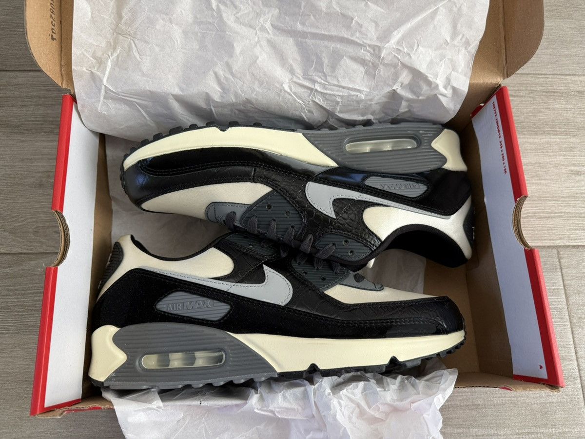 Nike Men's Nike Air Max 90 Smoke Grey Crocodile Sail Black Sz 12 Size US 12 / EU 45 - 3 Thumbnail