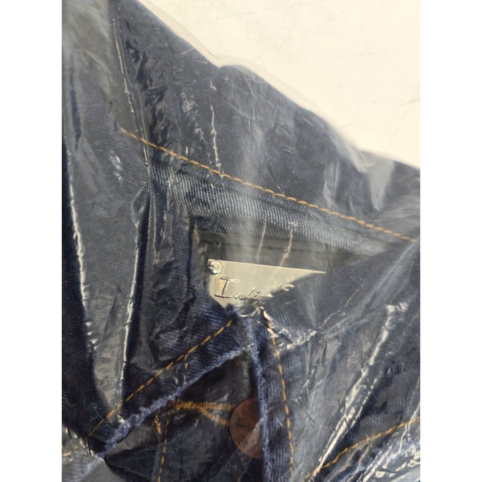 Denime Indigo Saints Denim Jacket - Jacket - XL - Dark Blue - Denim - Women's - New With Tags - Casual - Button - Pockets - Cotton Blend - Regular Fit Size XL / US 12-14 / IT 48-50 - 6 Thumbnail
