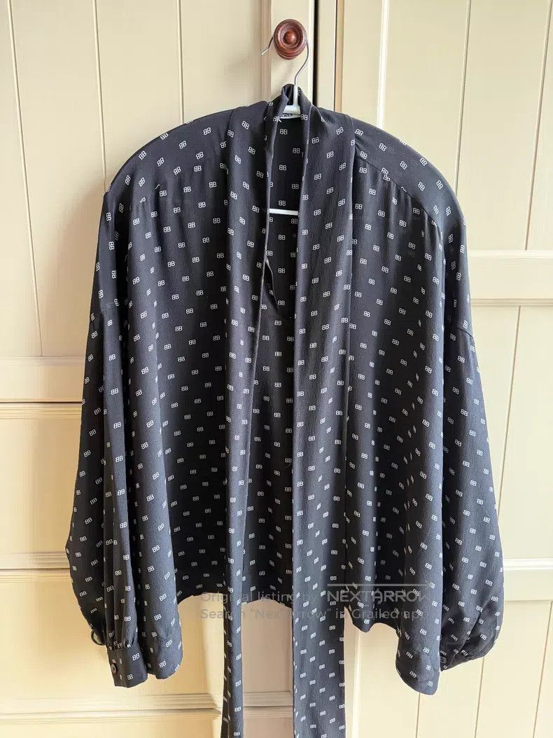 Balenciaga Balenciaga Black Silk Logo Tie Shirt Size XS / US 0-2 / IT 36-38 - 1 Thumbnail