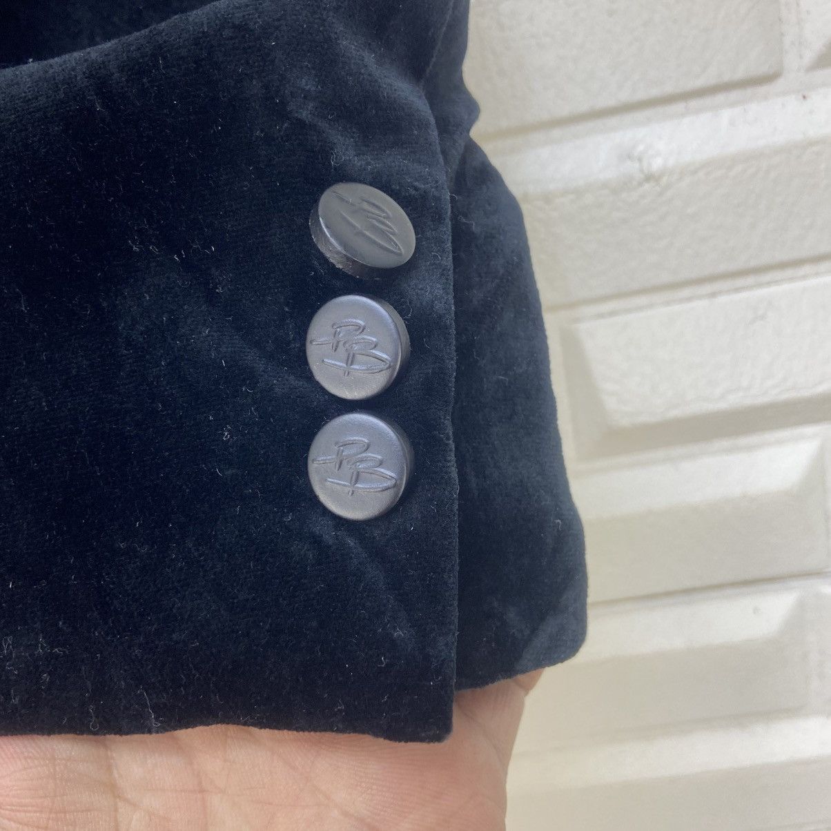 Pierre Balmain Vintage Pierre Balmain Black Velvet Blazer Coat Size US S / EU 44-46 / 1 - 7 Thumbnail