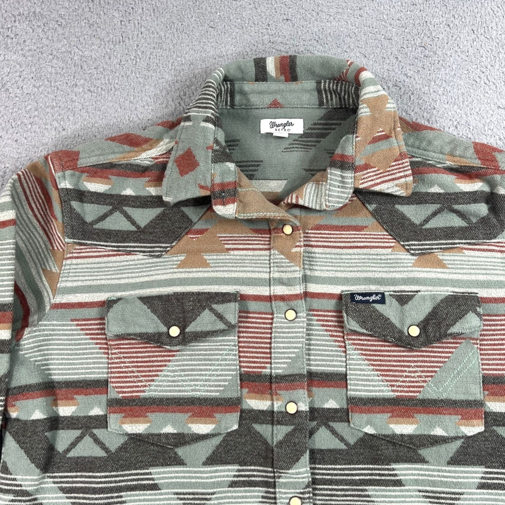 Wrangler Wrangler Retro Shirt Women’s Size Medium Aztec Print Jacquard Pearl Snap Flannel Size M / US 6-8 / IT 42-44 - 2 Thumbnail