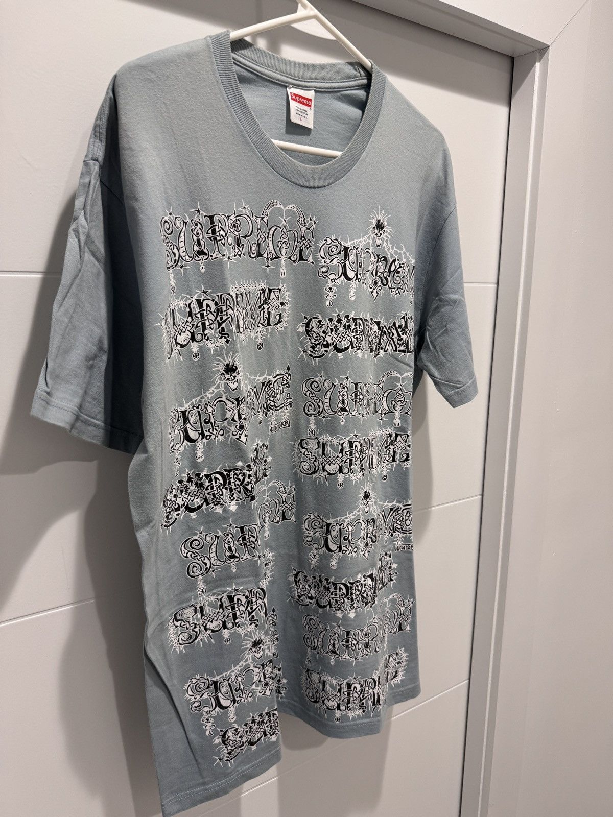 Supreme Supreme Wombat Dusty Blue Tee T Shirt Size L Large Size US L / EU 52-54 / 3 - 2 Thumbnail