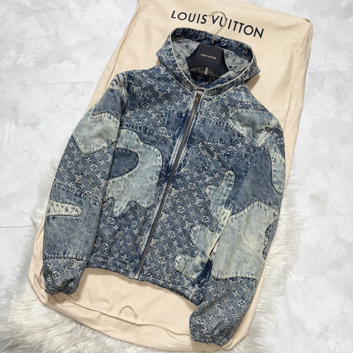 ルイヴィトン　Lサイズ　22SS × NIGO × NIGO ルイヴィトン　Lサイズ　22SS