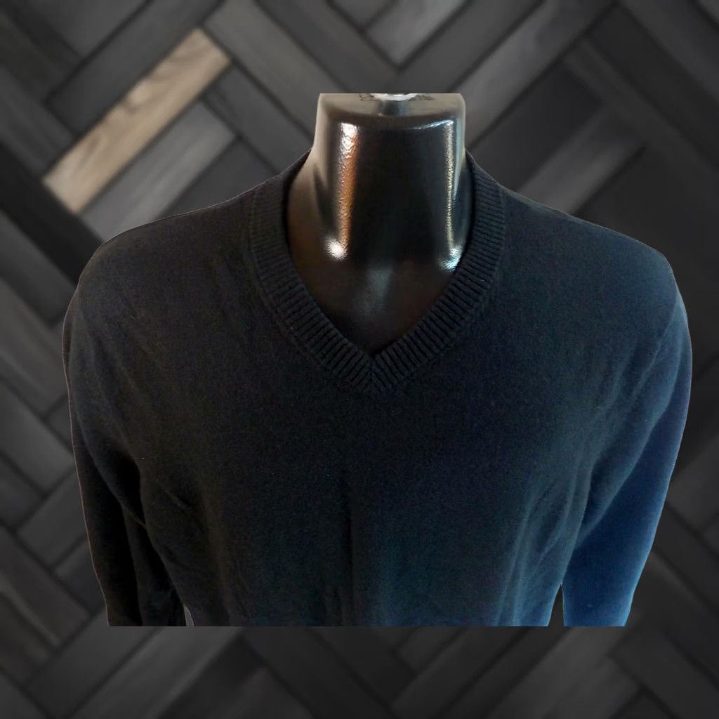 The North Face The North Face V-Neck Pullover Sweater Black Cotton/Wool SZ LARGE Mens Regular Knits Solid Ribbed Neckline Cuffs Hem Tag Good Condition Size US L / EU 52-54 / 3 - 1 Thumbnail