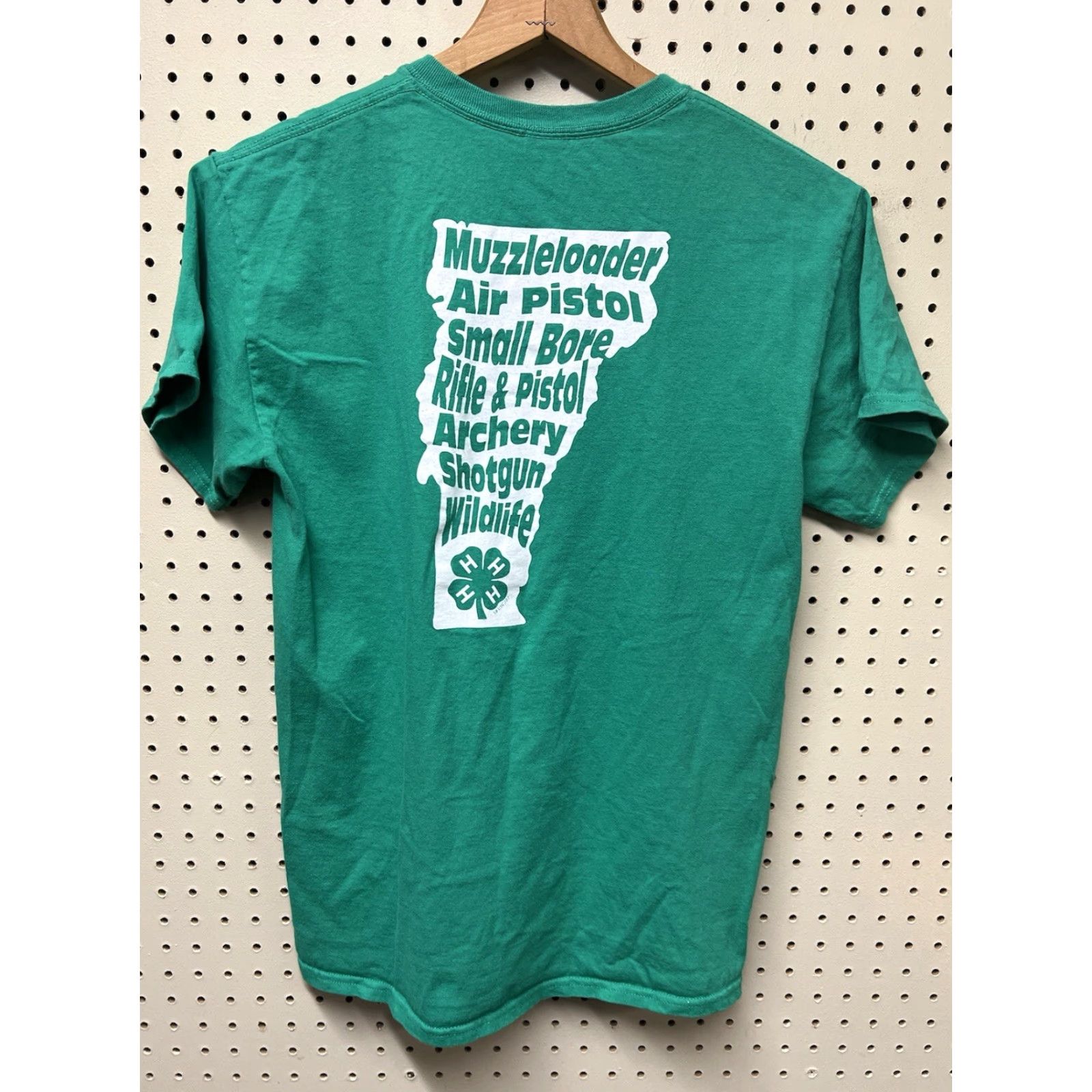 Gildan VINTAGE VTG Vermont 4H Shooting Sports Green Short Sleeve T-shirt Muzzleloader Rifle Mens M Green Cotton 4h Sports Size US M / EU 48-50 / 2 - 2 Thumbnail
