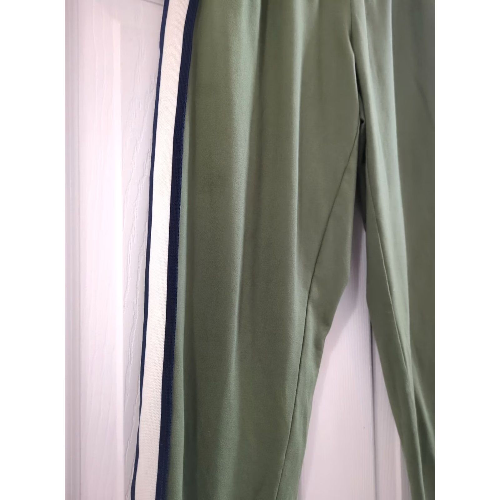 Vintage Aerie Sweatpants Women’s Green Striped Side Stripe Jogger Sweatpant S Sweatpants Cross Training Gym Running Pants Womens Size 28" / US 6 / IT 42 - 2 Thumbnail