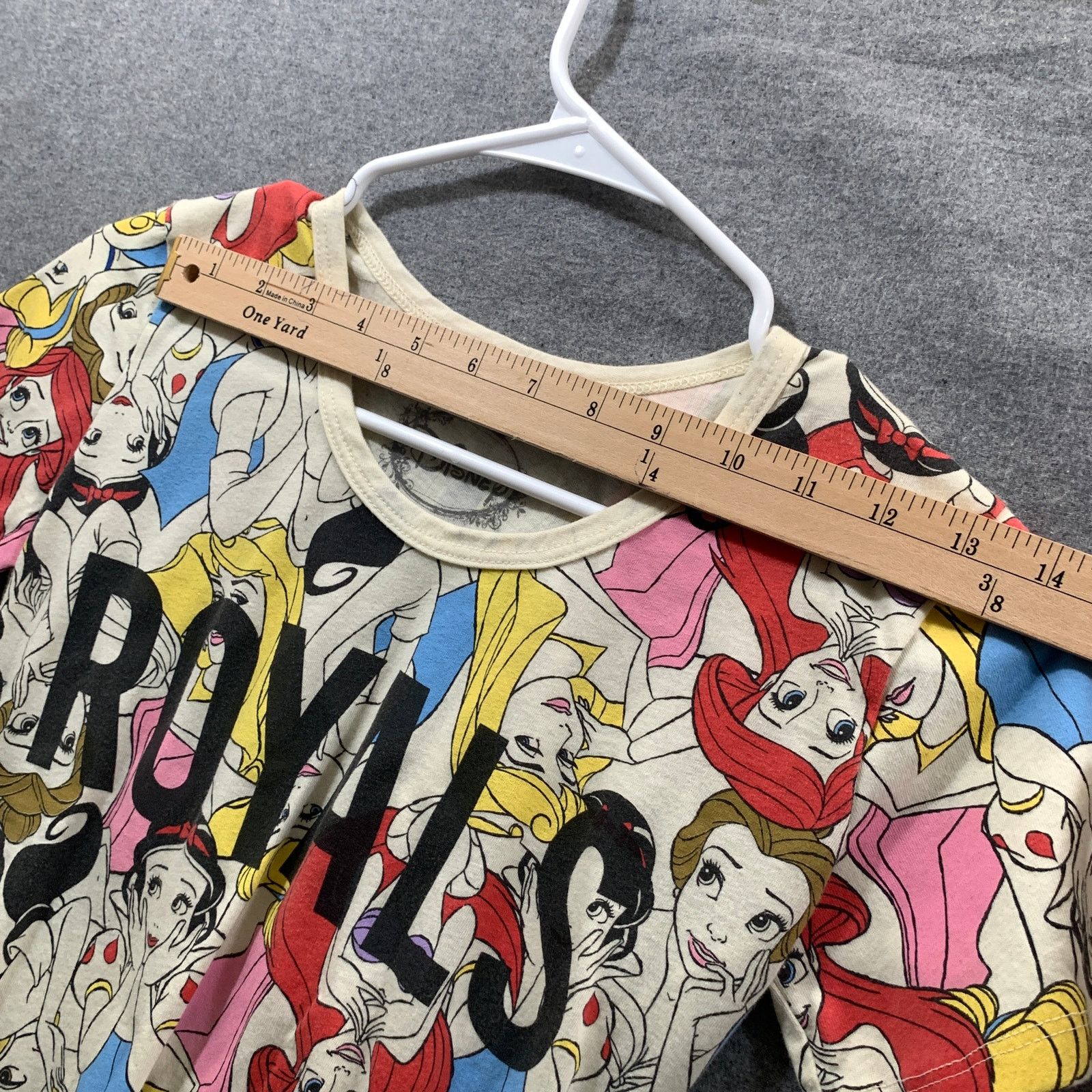 Disney Disney Tee Shirt Size Small Casual T Shirt Ladies Size S / US 4 / IT 40 - 4 Thumbnail