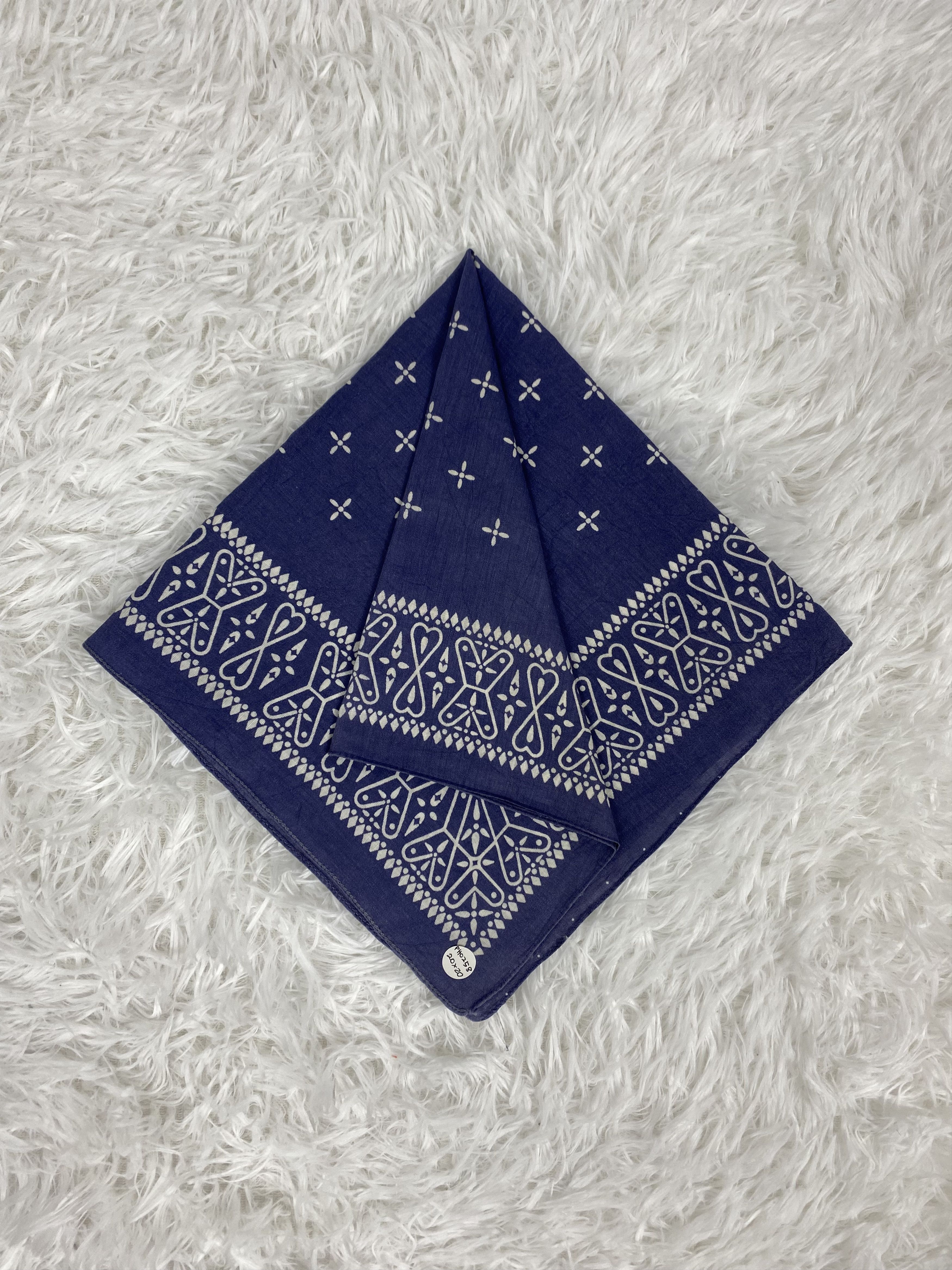 Vintage Vintage USA Bandana Handkerchief Neckerchief PH0258 Size ONE SIZE - 1 Thumbnail