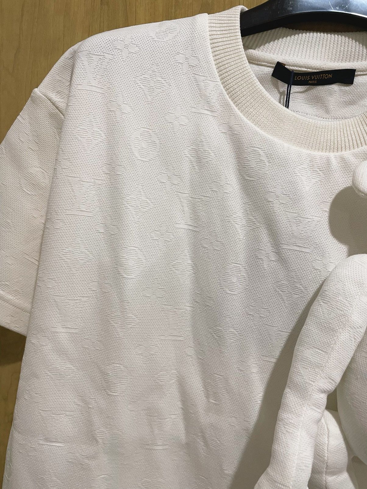 Louis Vuitton Louis Vuitton LV WHT Monogram doll t-shirts tee Size US XS / EU 42 / 0 - 3 Thumbnail