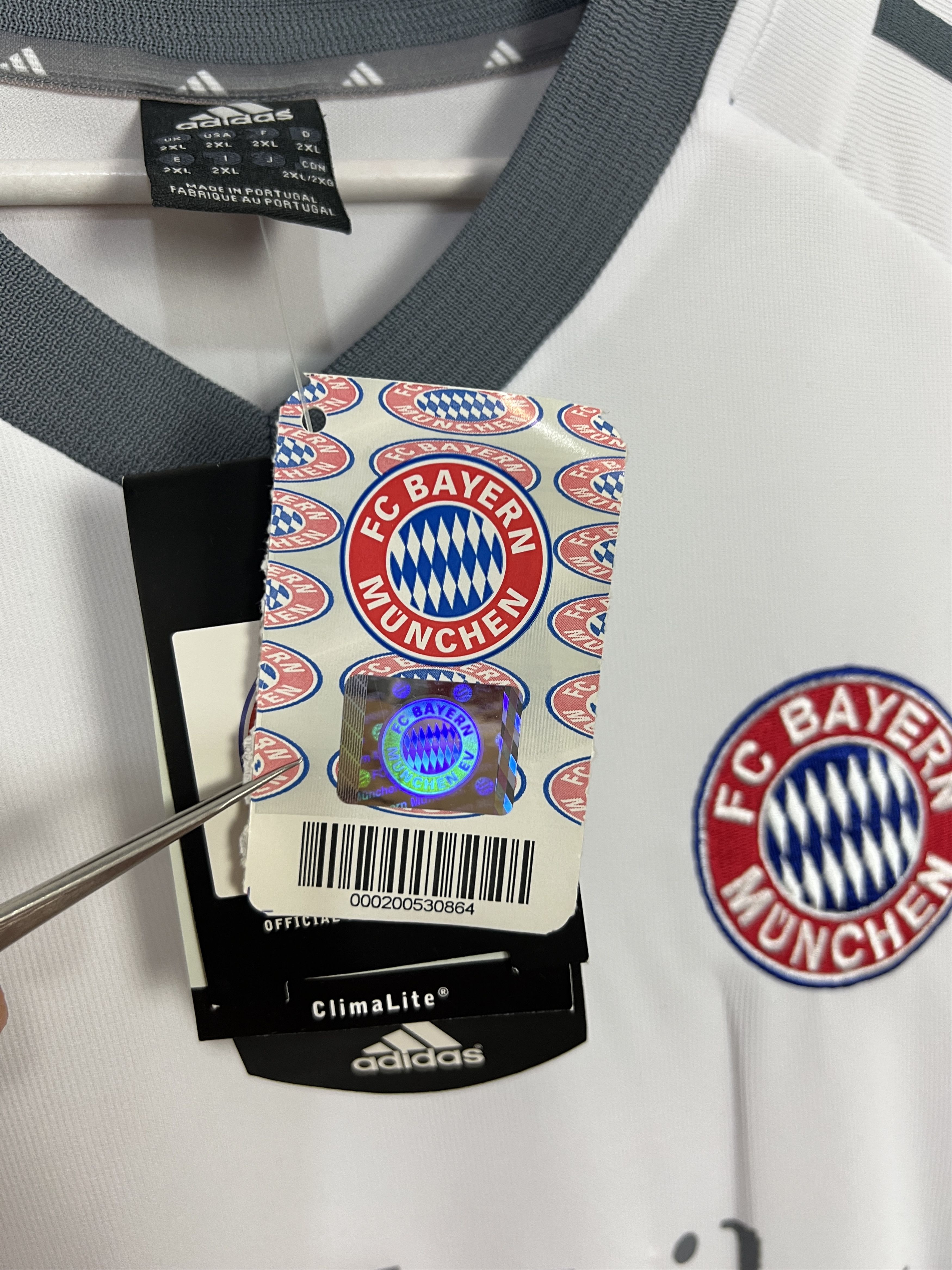 Adidas Bayern Munich Away football shirt 2002 Soccer Jersey Trikot Size US XXL / EU 58 / 5 - 6 Thumbnail