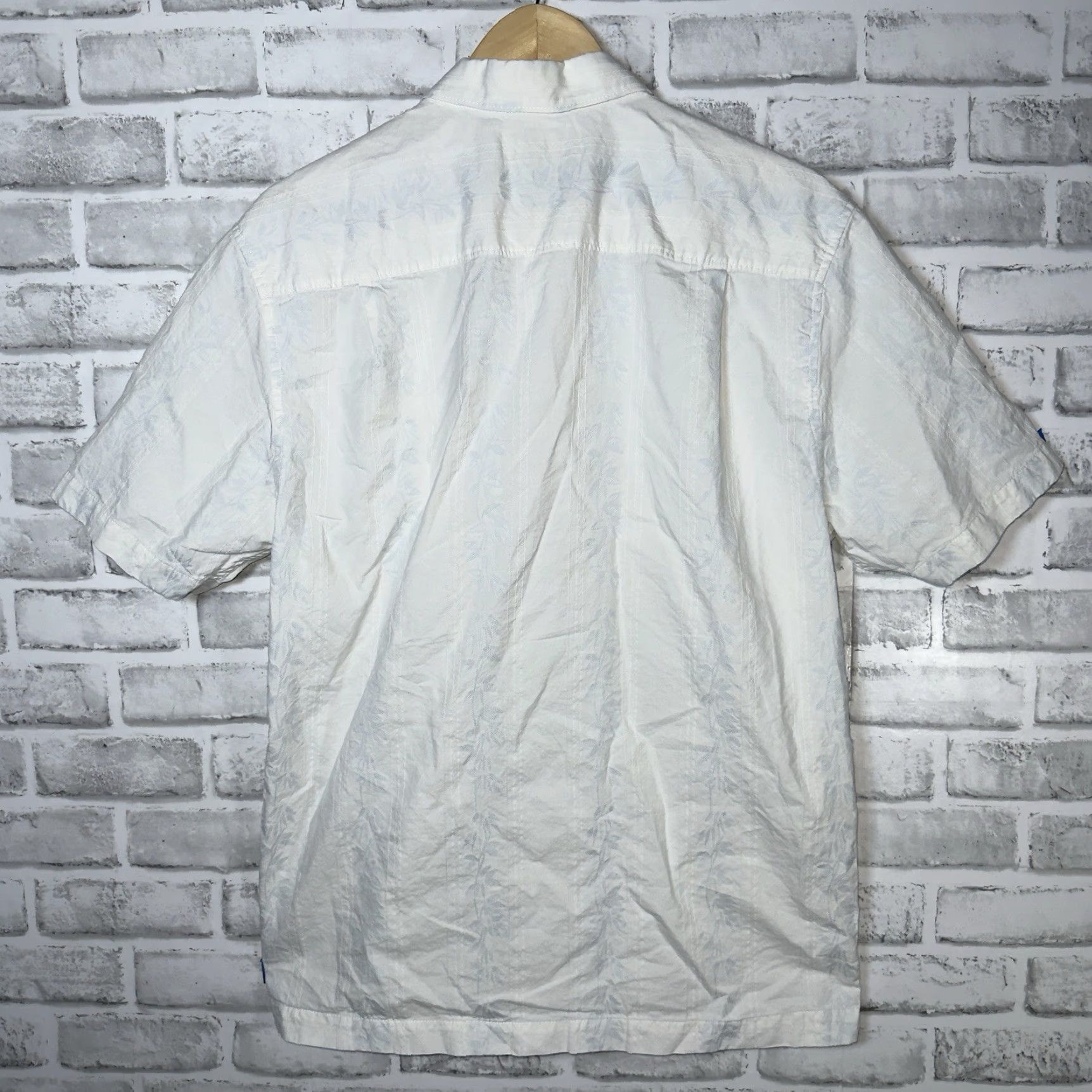 Tommy Bahama VINTAGE Tommy Bahama Silk Blend Hawaiian Shirt Mens L White Short Sleeve Button-Up 90s Mens Size US L / EU 52-54 / 3 - 5 Thumbnail