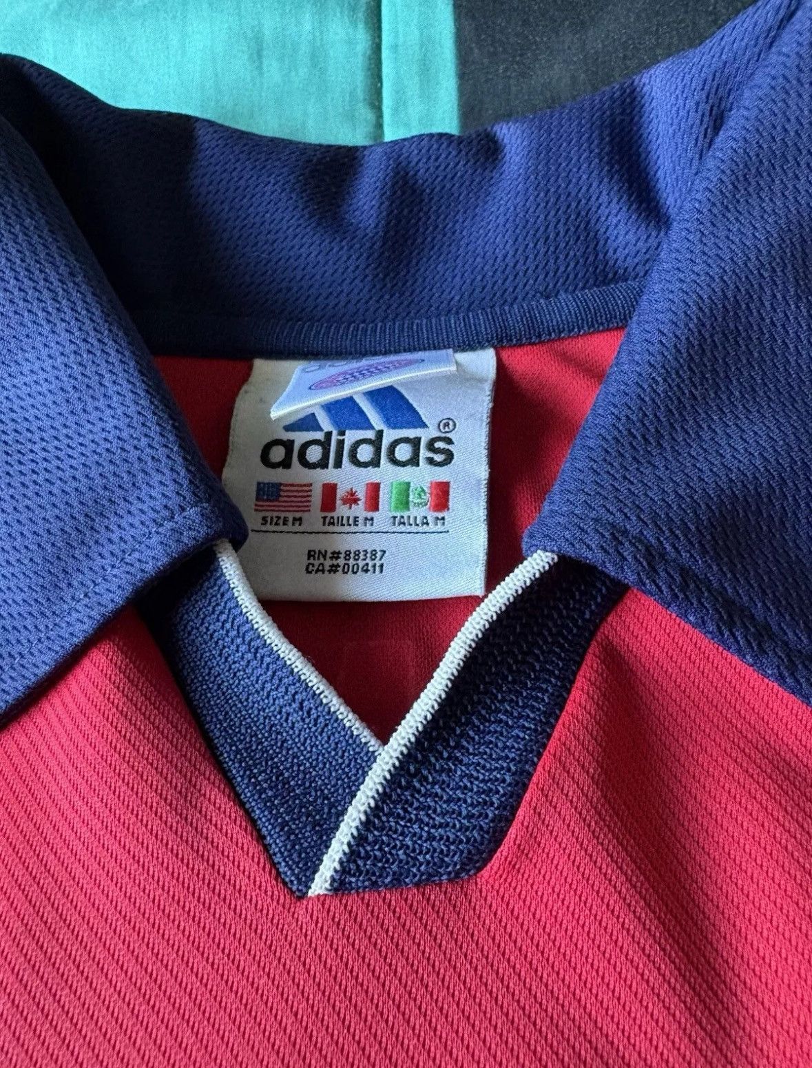 Adidas Vintage Bayern Munich 1999/2001 - Authentic Version - Size M Size US M / EU 48-50 / 2 - 3 Thumbnail
