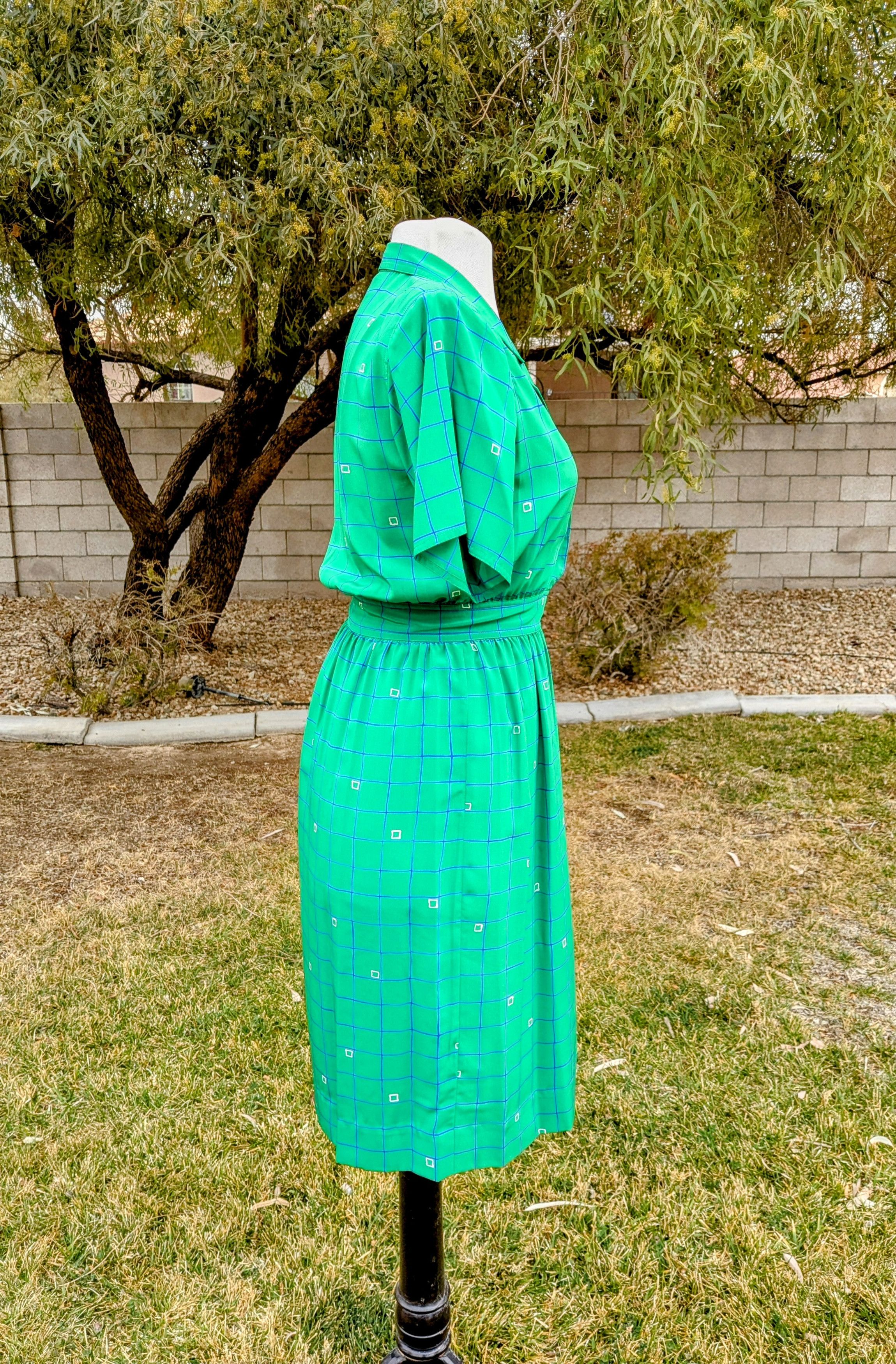 Vintage VTG Petites for Maggy 1980s Squares Graphic Midi Shirt Dress Size S / US 4 / IT 40 - 2 Thumbnail